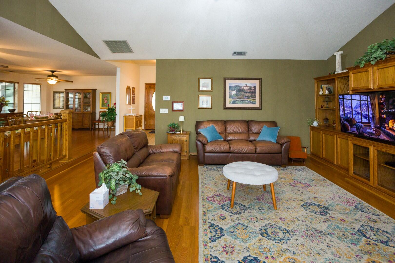 434 N Jennifer Way