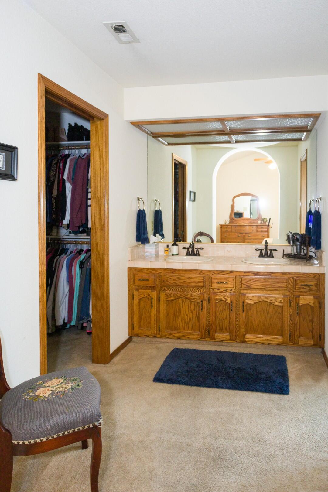 434 N Jennifer Way