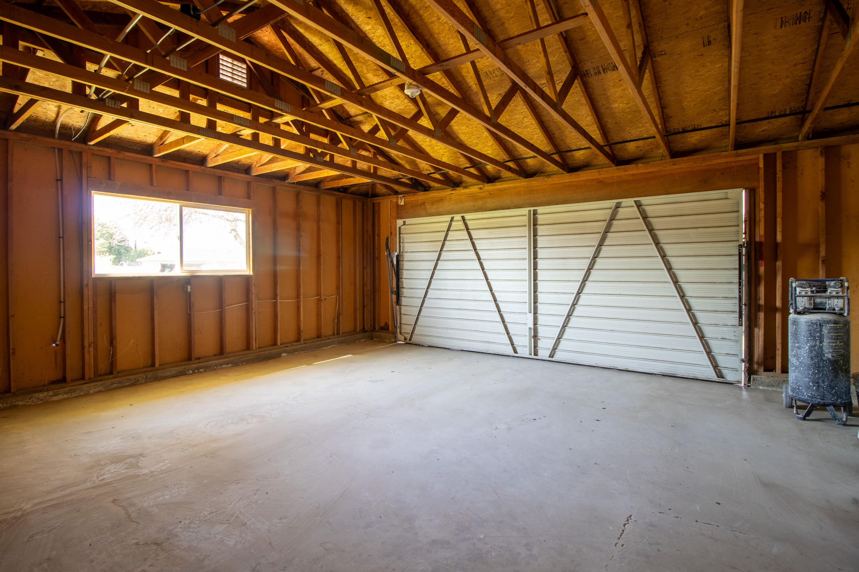 2165 E Richard Avenue