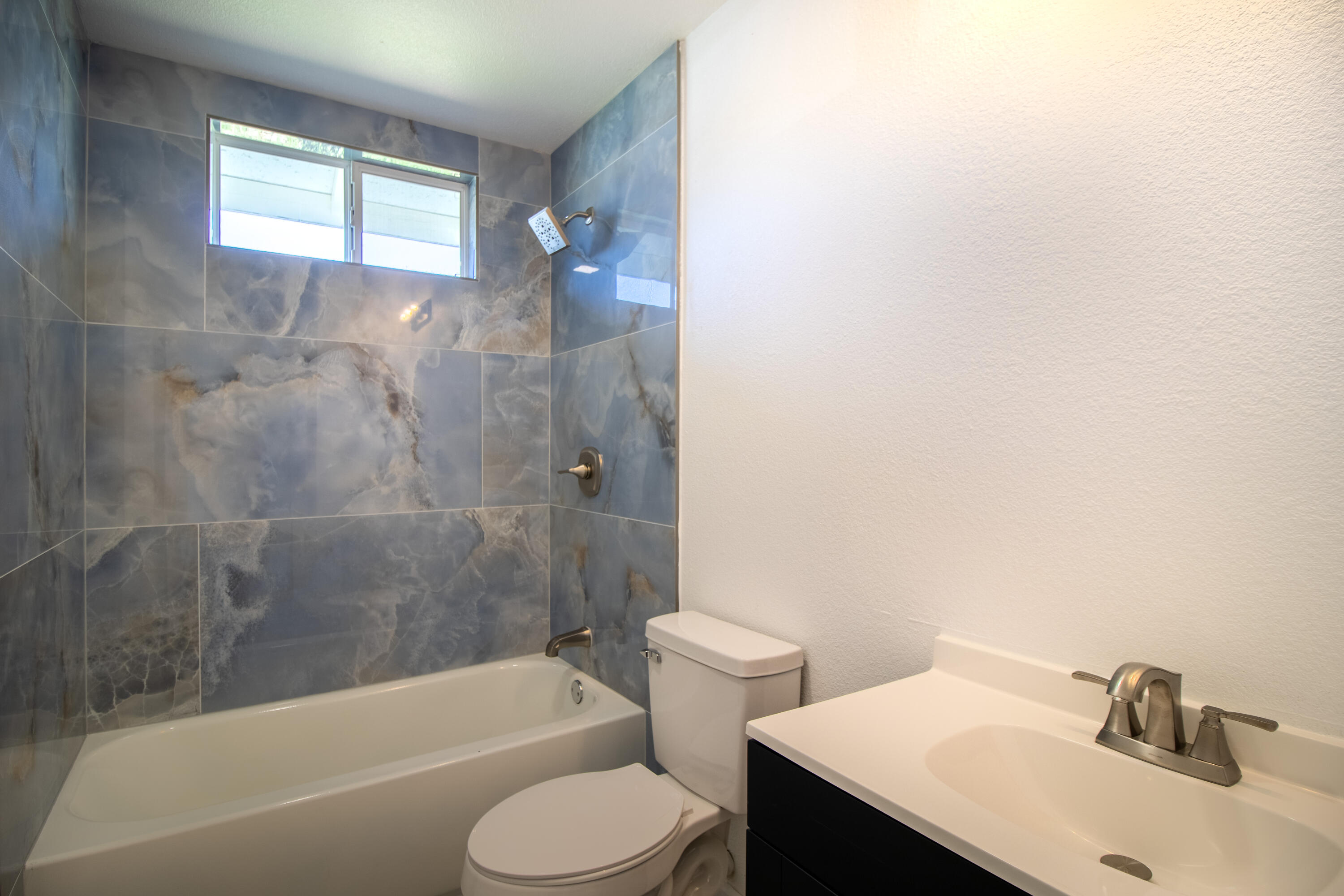 2165 E Richard Avenue