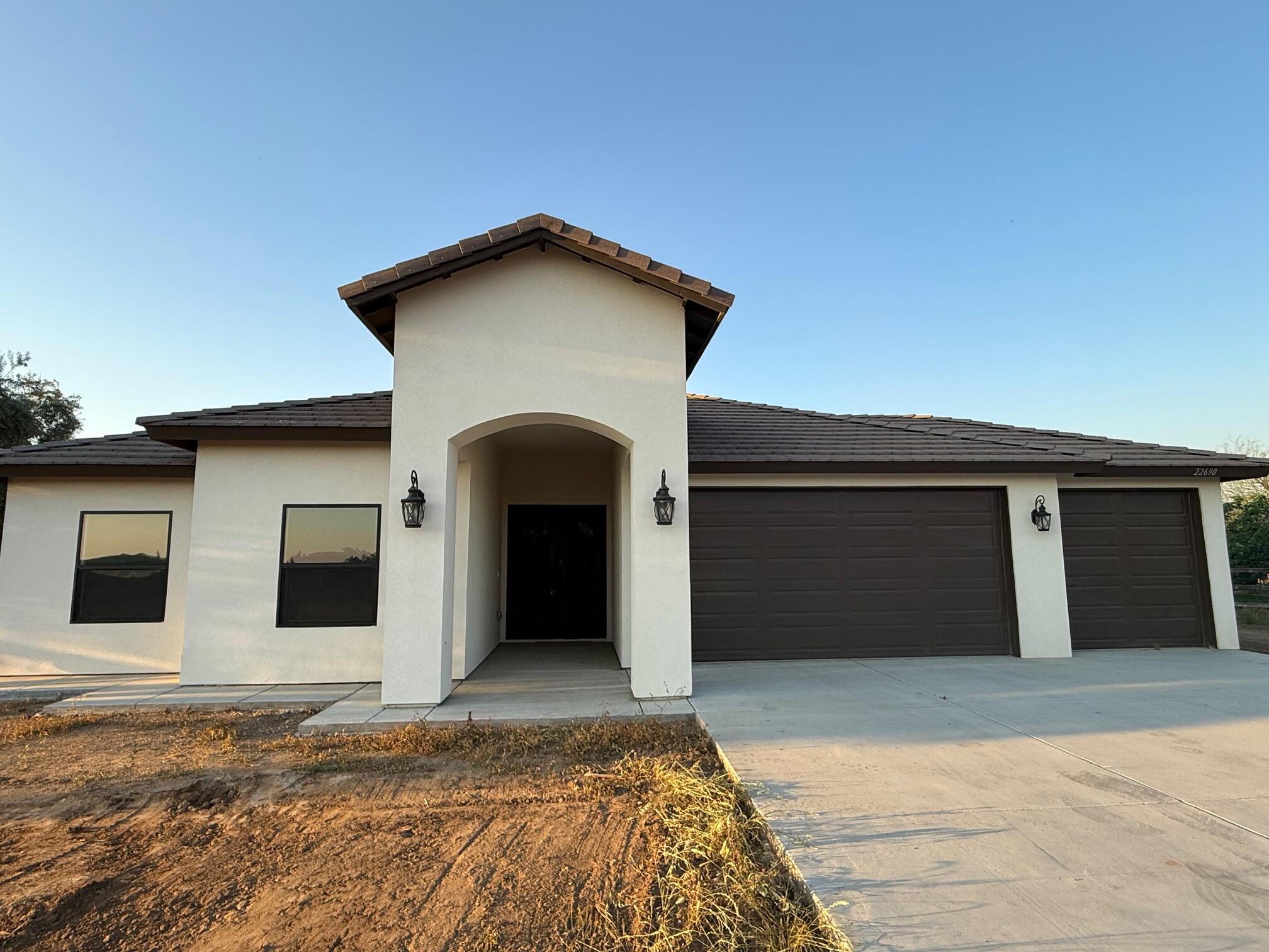 22690 Ave 182