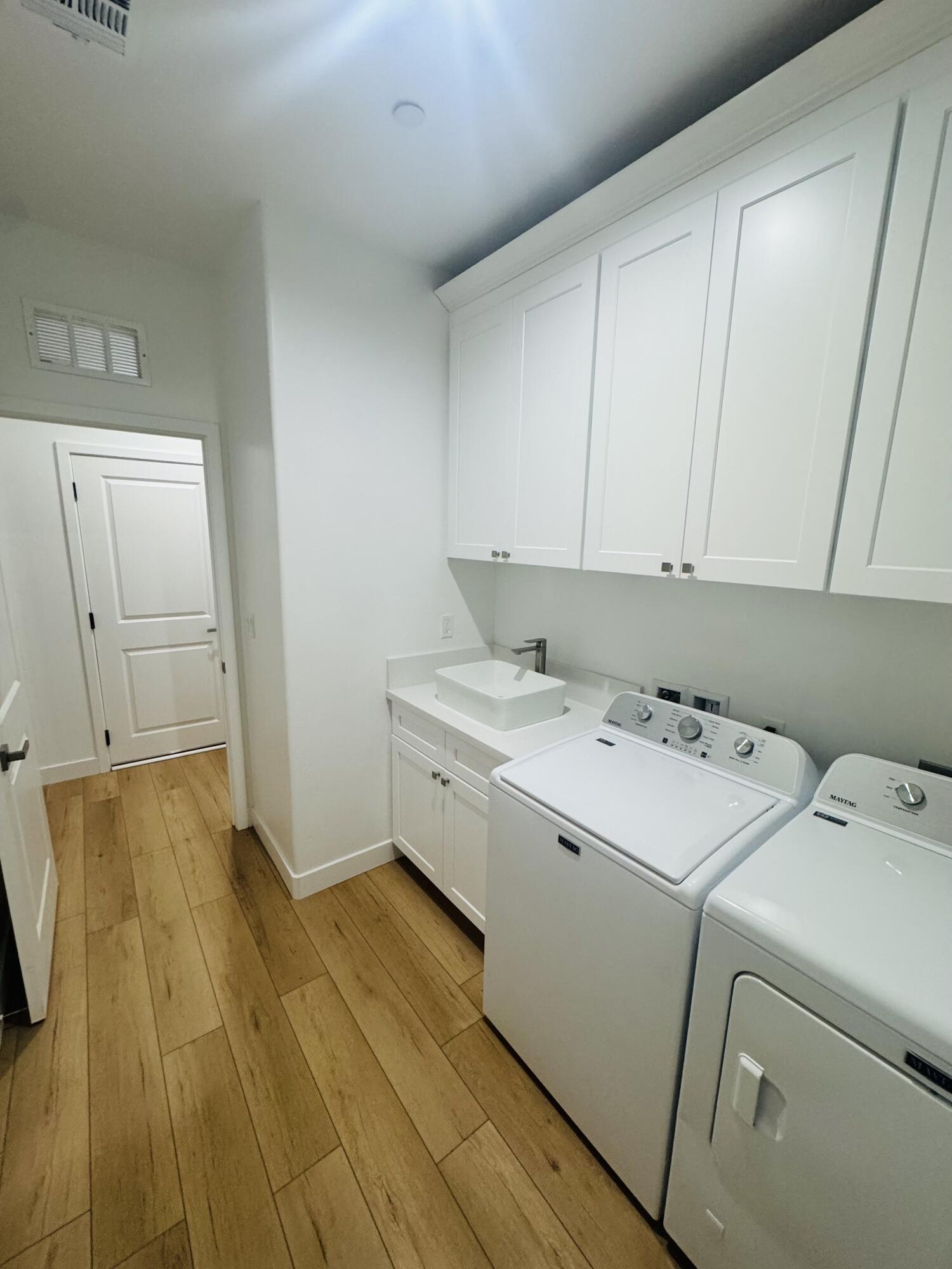 22690 Ave 182