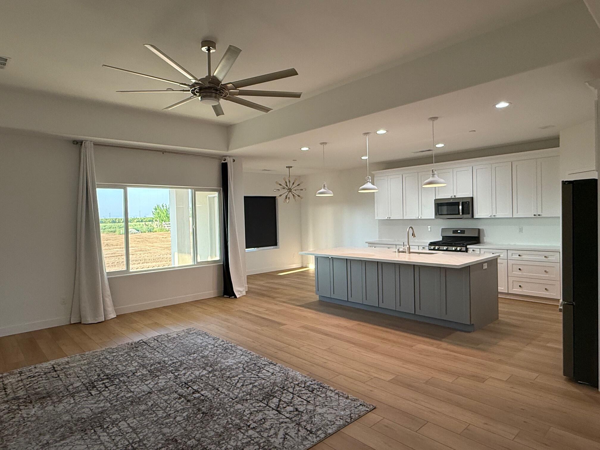 22690 Ave 182
