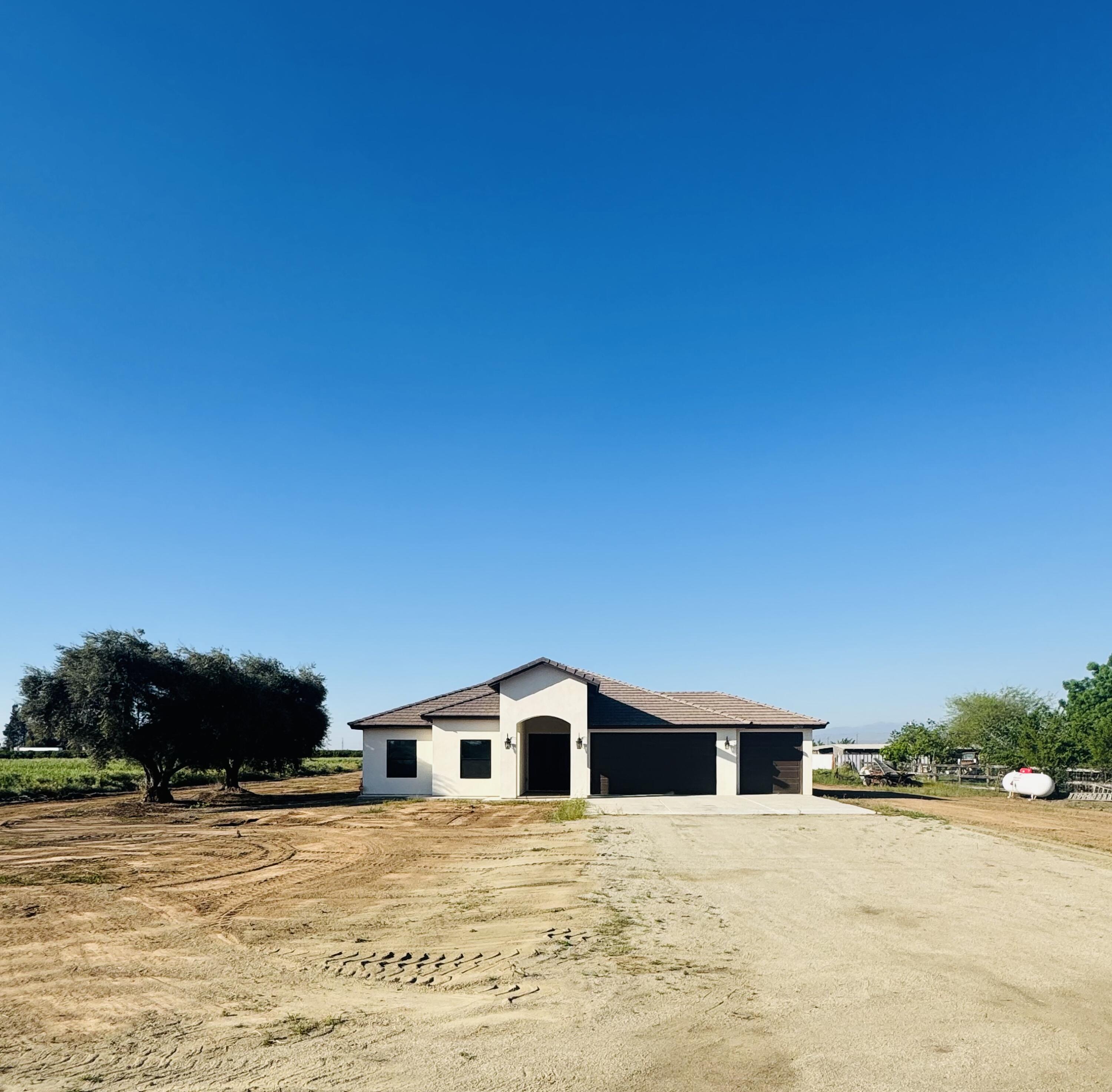 22690 Ave 182