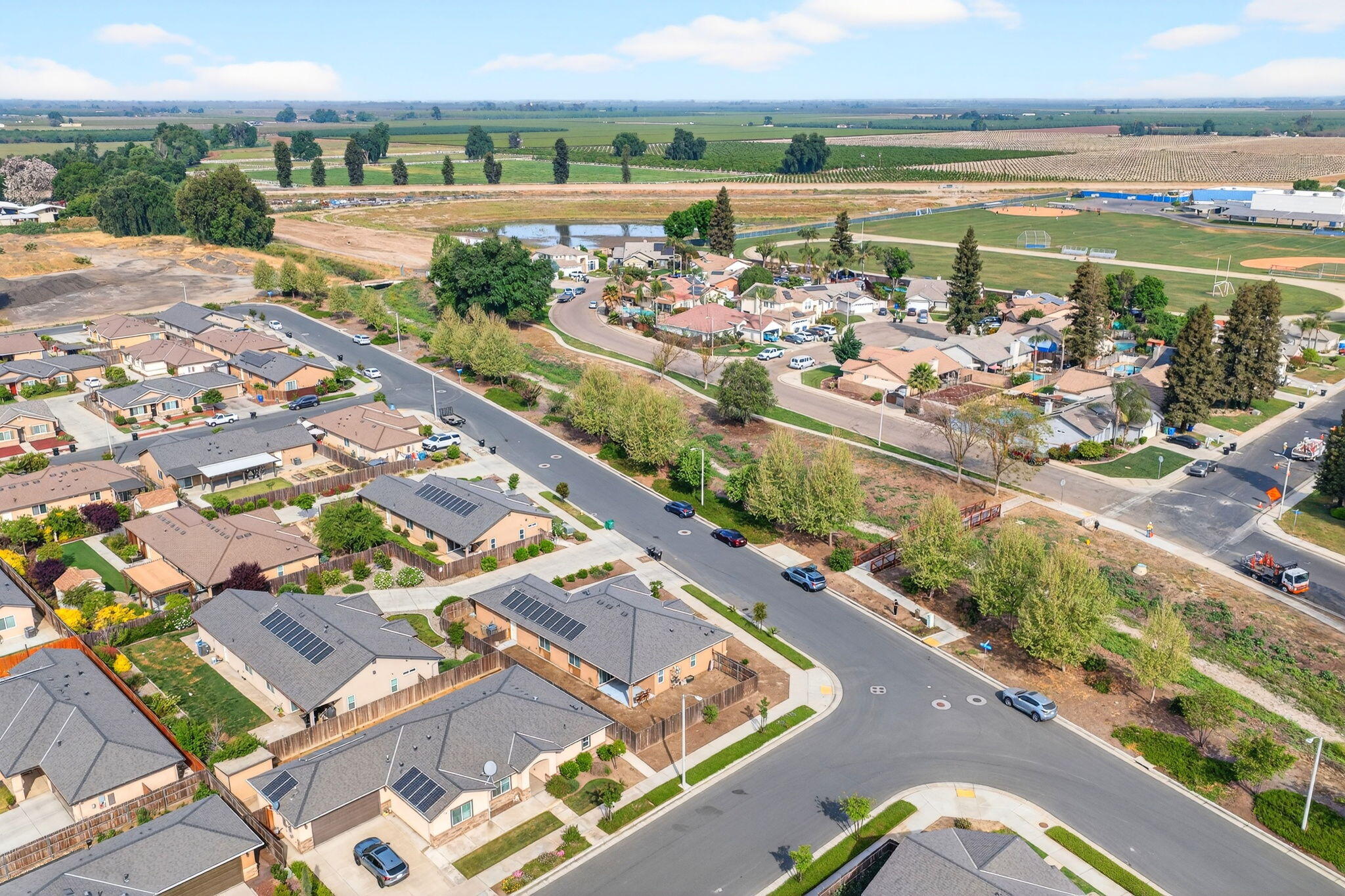 2611 W Theta Avenue W