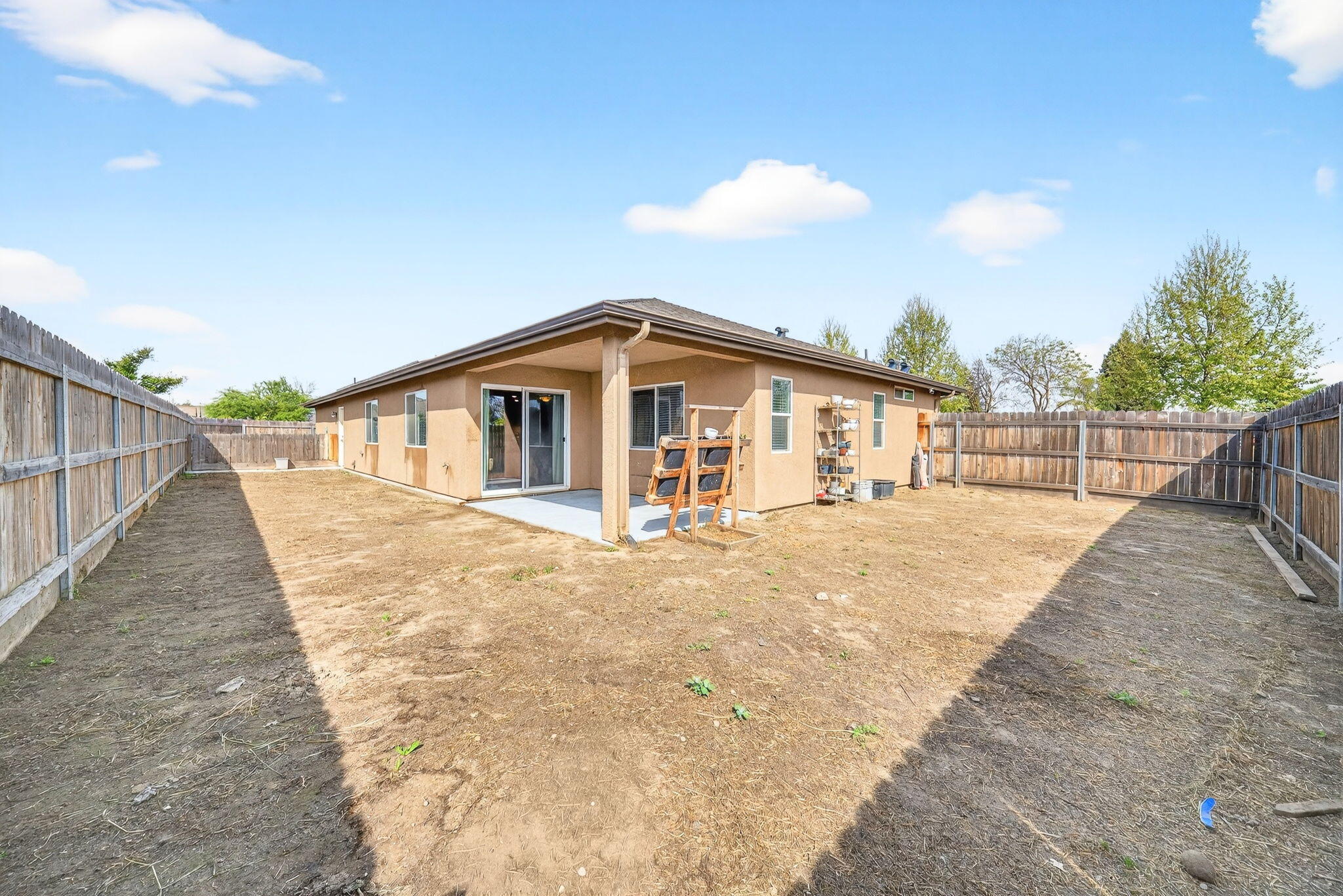 2611 W Theta Avenue W