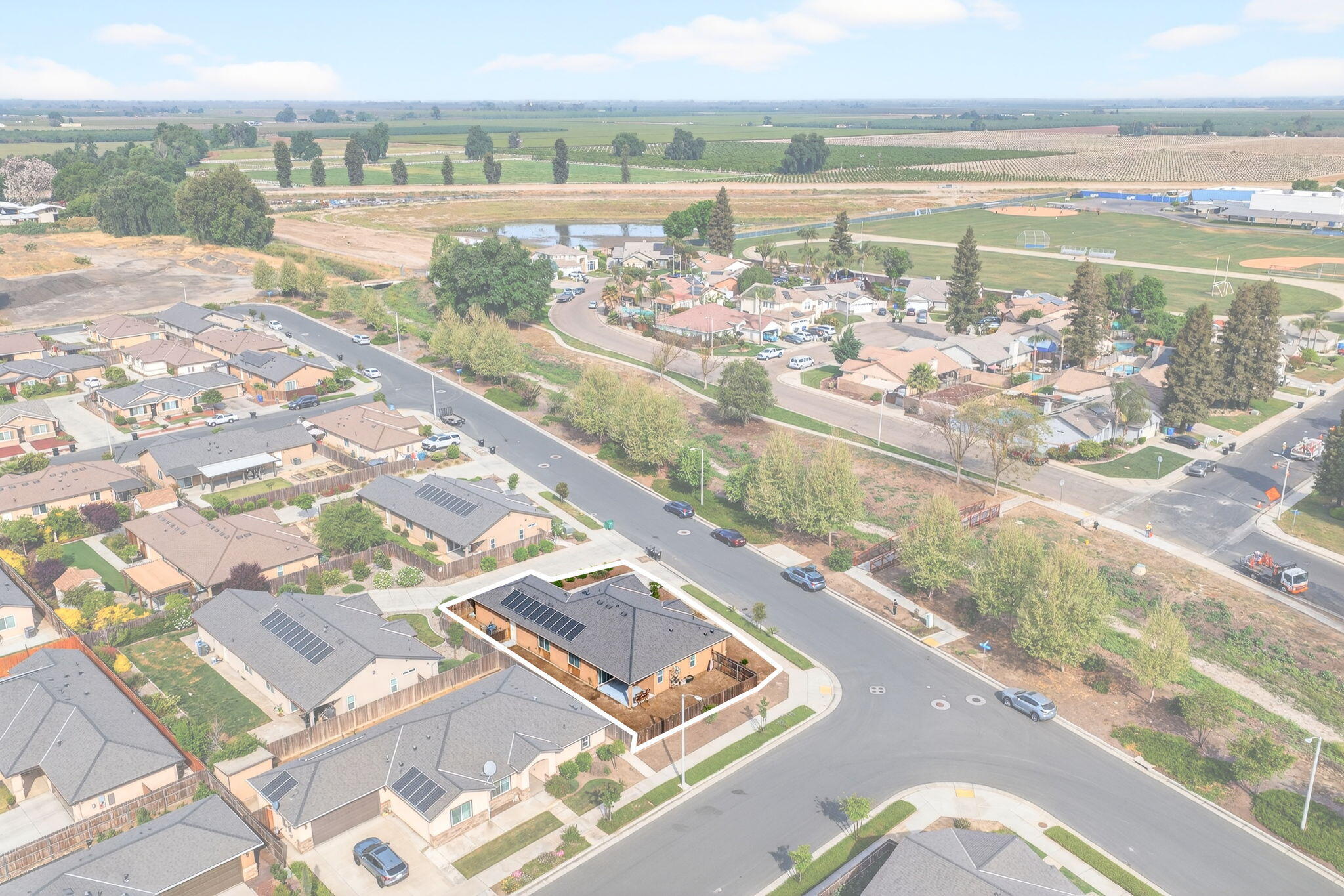 2611 W Theta Avenue W