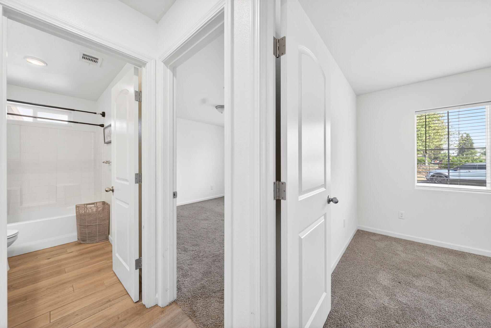 2611 W Theta Avenue W