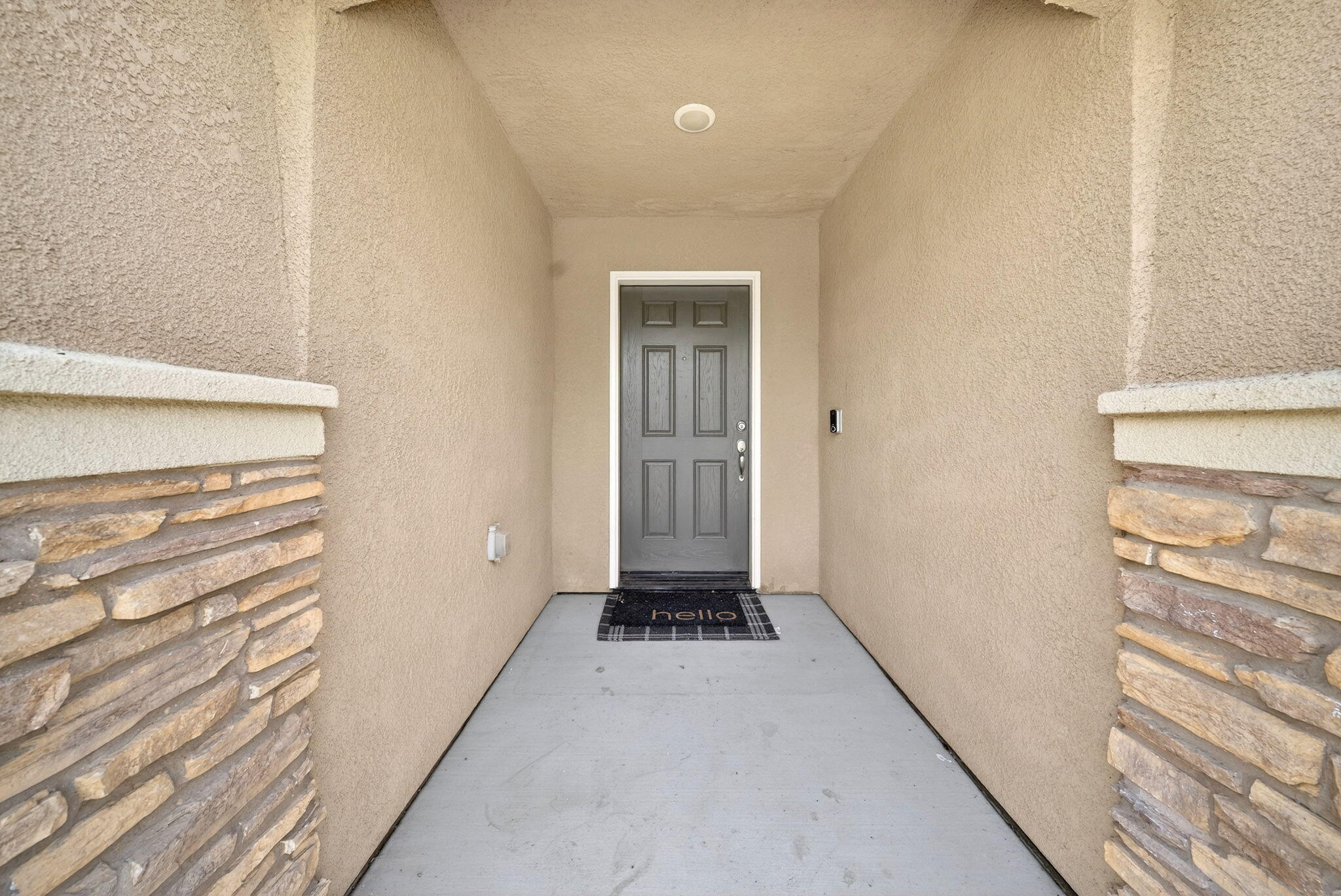 2611 W Theta Avenue W