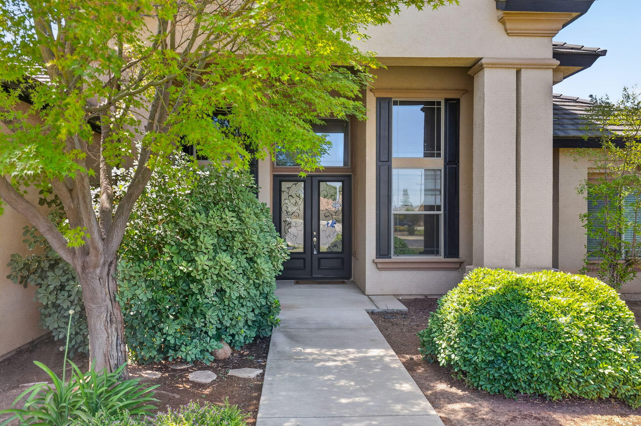 1567 NW Shelly Lane