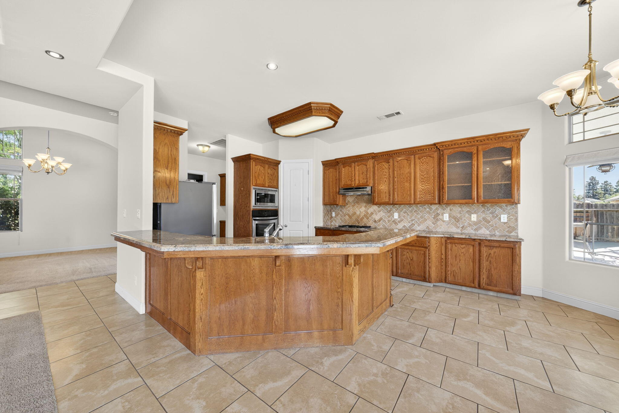 1567 NW Shelly Lane
