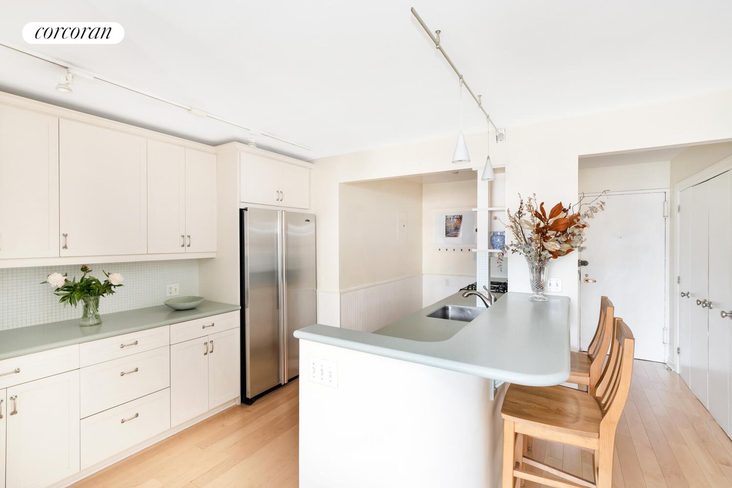 225 E 57TH Street 8LS