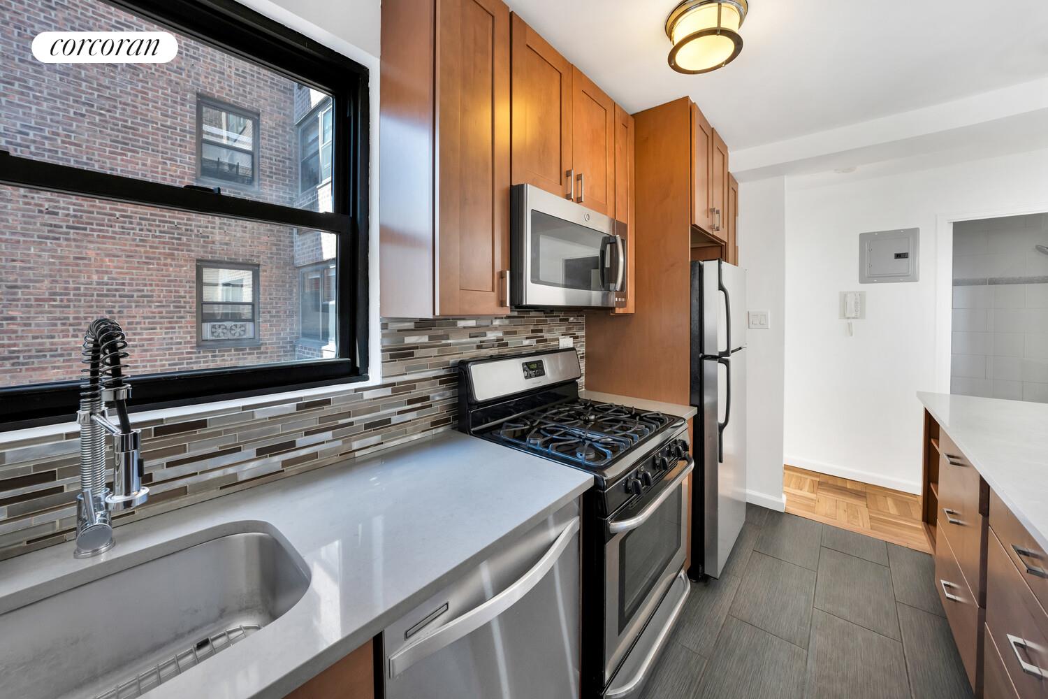 233 E 69TH Street 12K