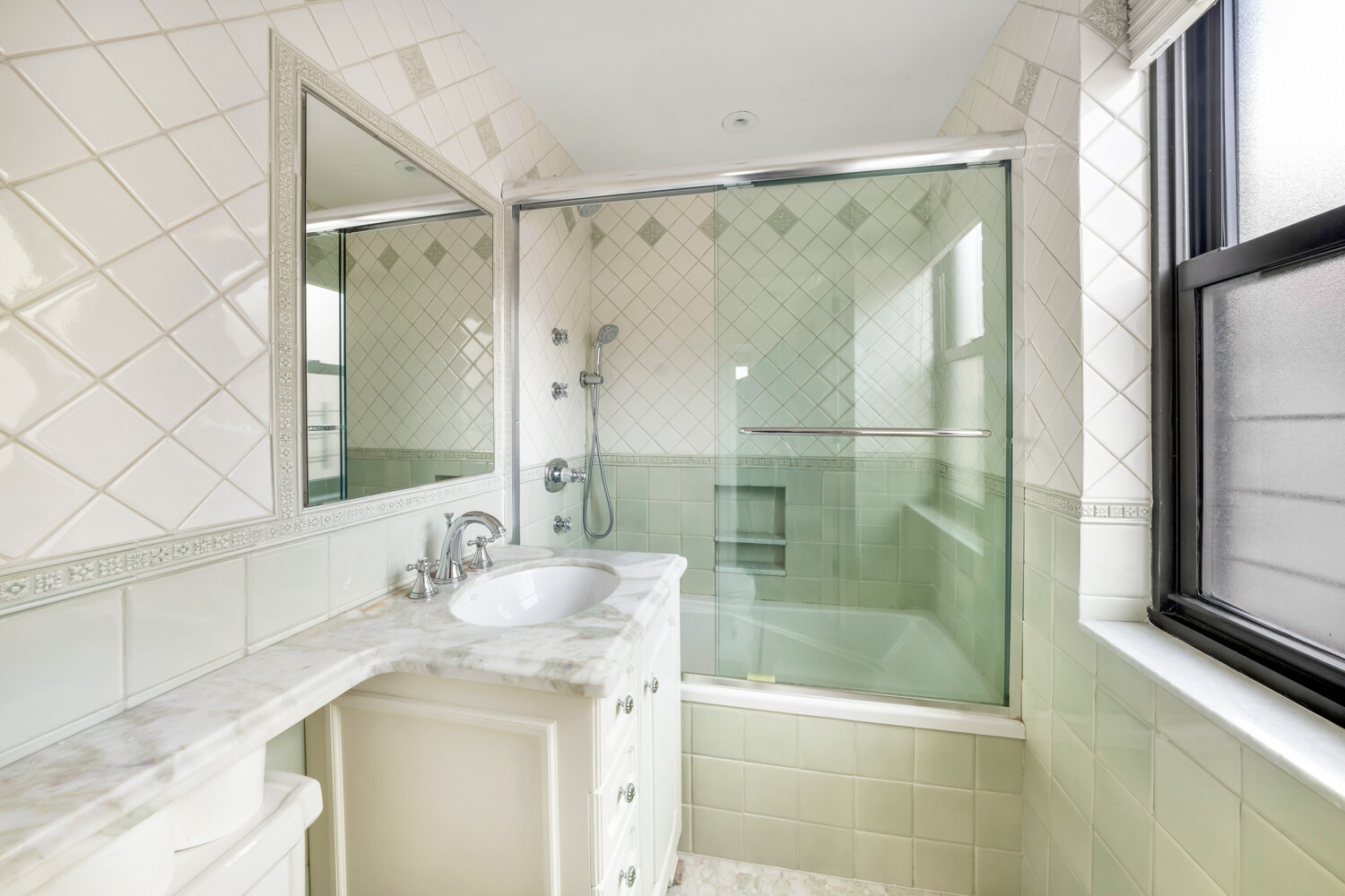 233 E 69TH Street 14K