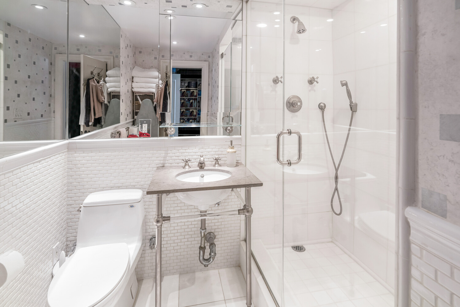 233 E 69TH Street 14K