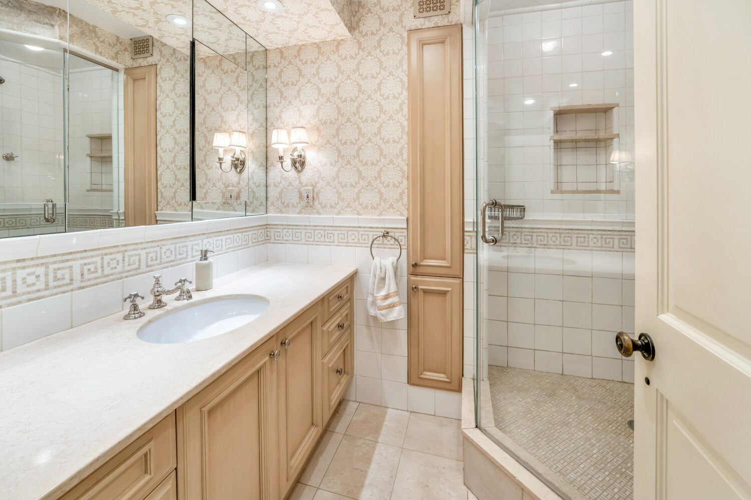 233 E 69TH Street 14K