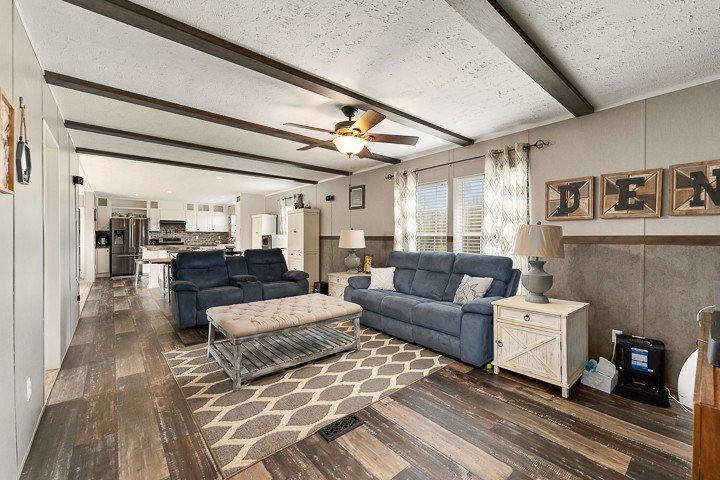 255 Miller Ln