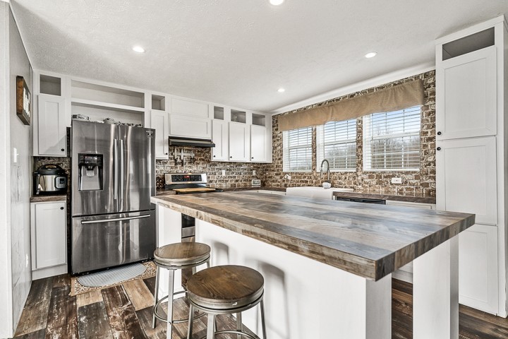 255 Miller Ln