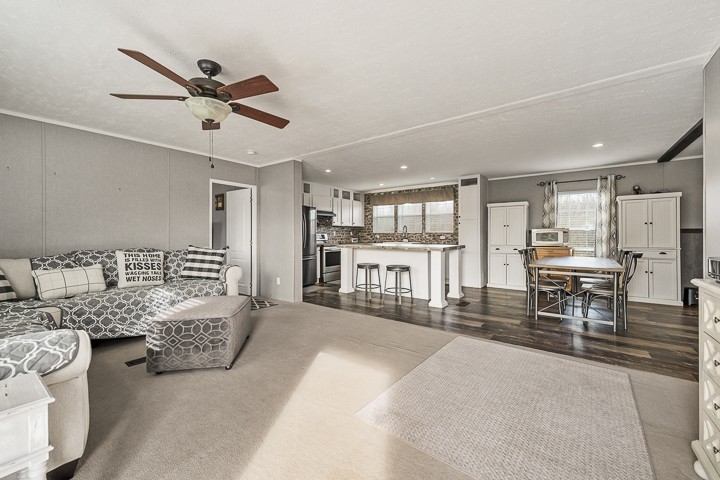 255 Miller Ln