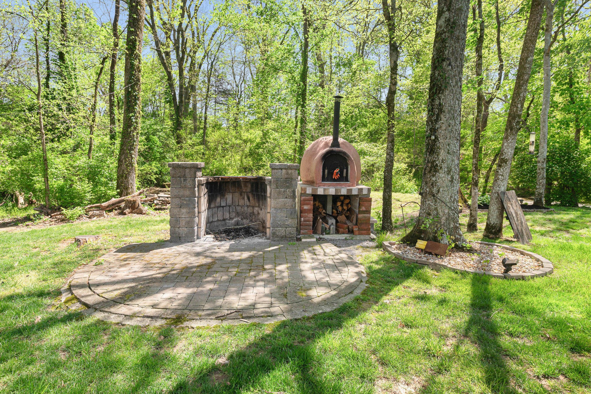6025 Inglenook Dr