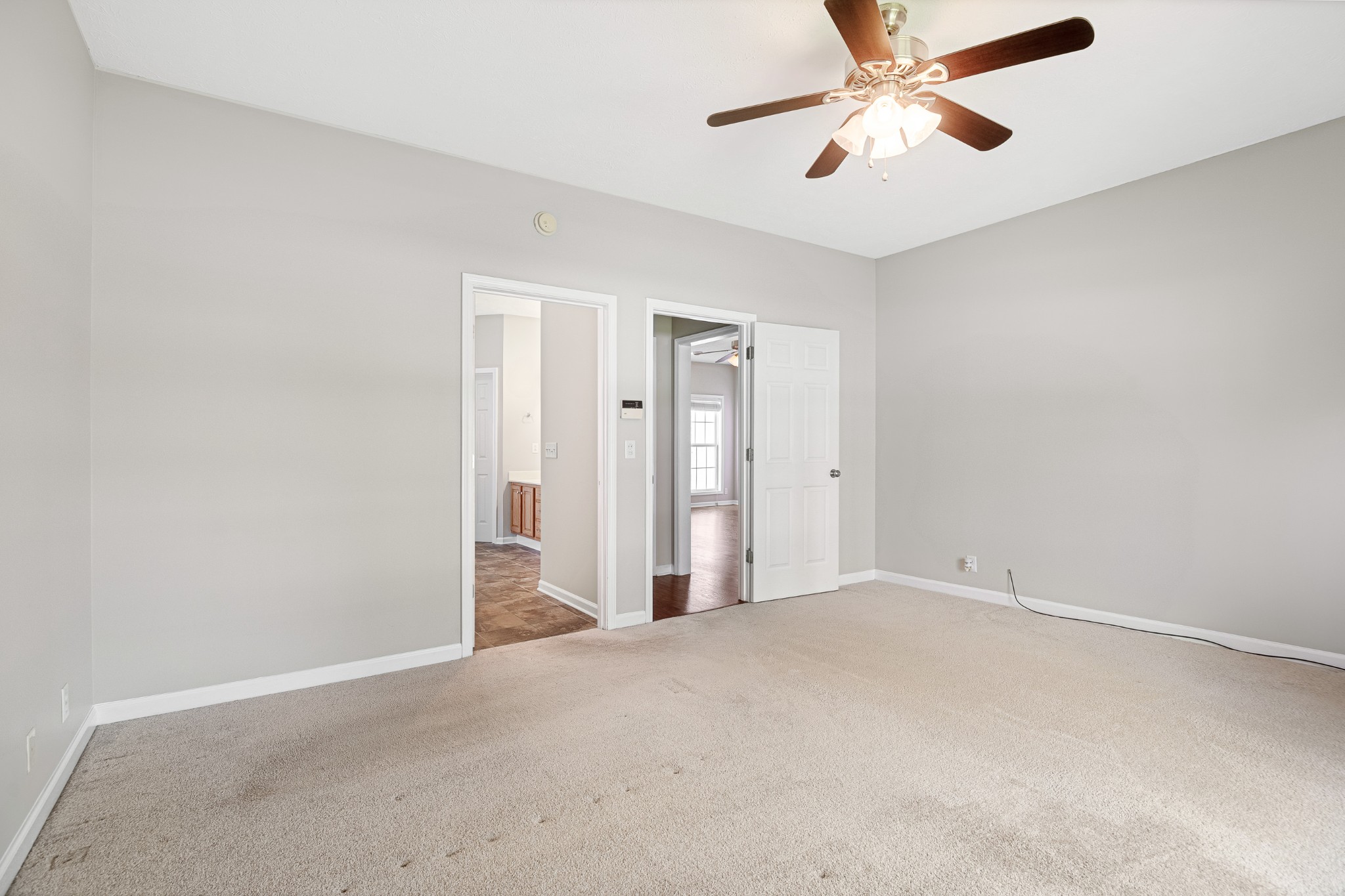 6025 Inglenook Dr