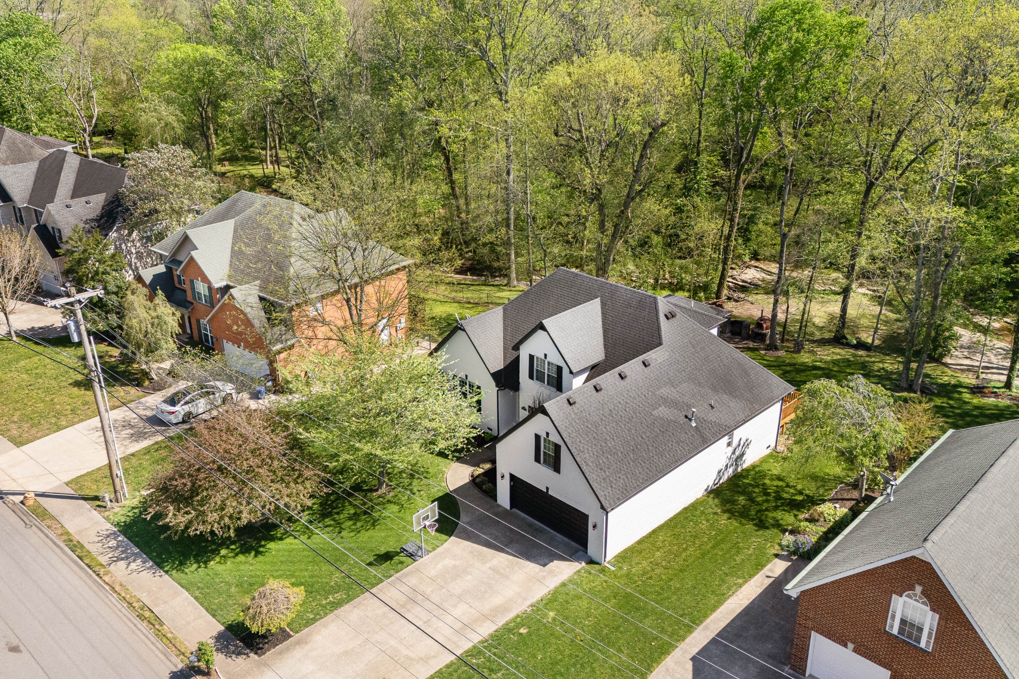 6025 Inglenook Dr