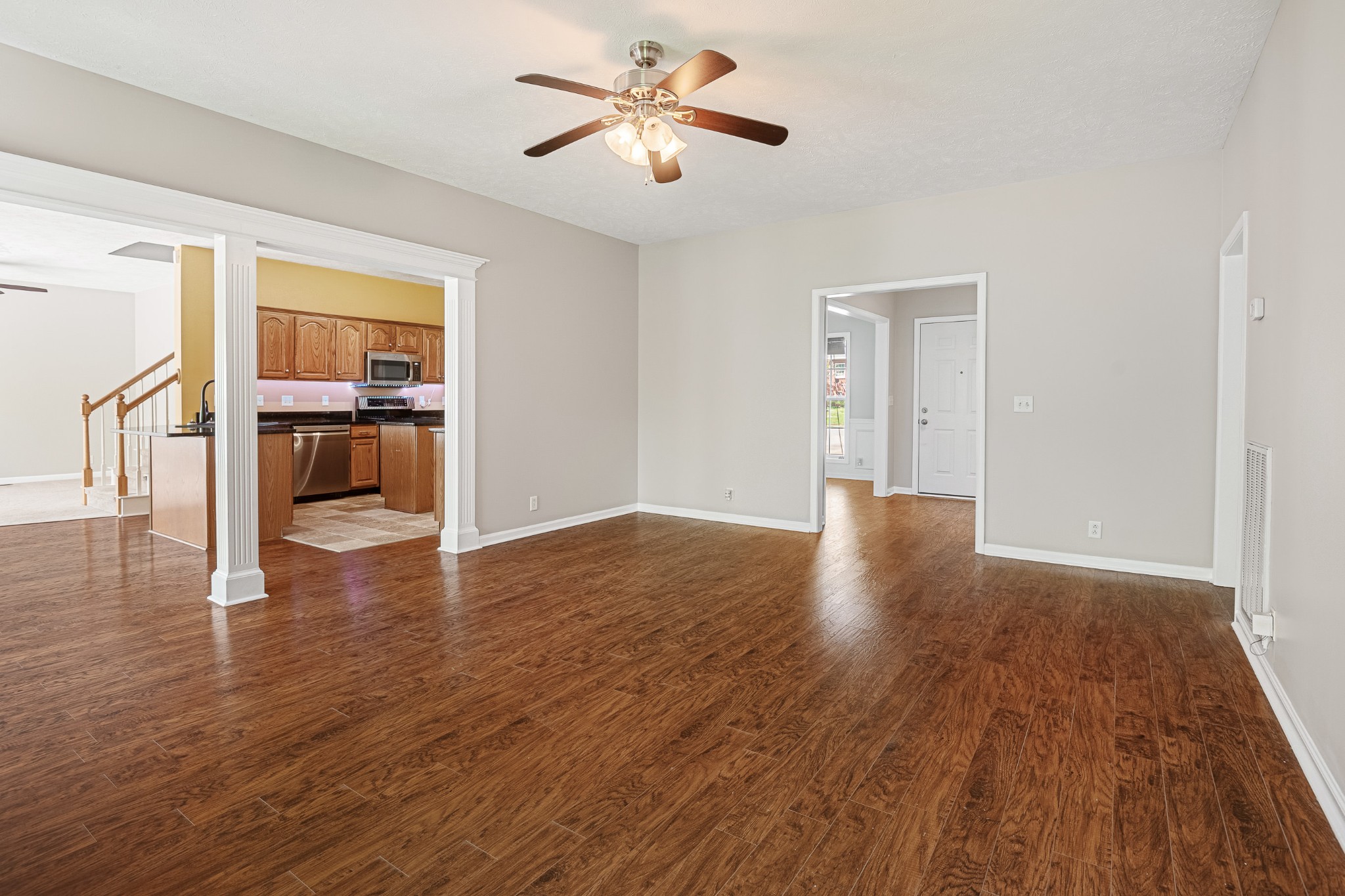 6025 Inglenook Dr