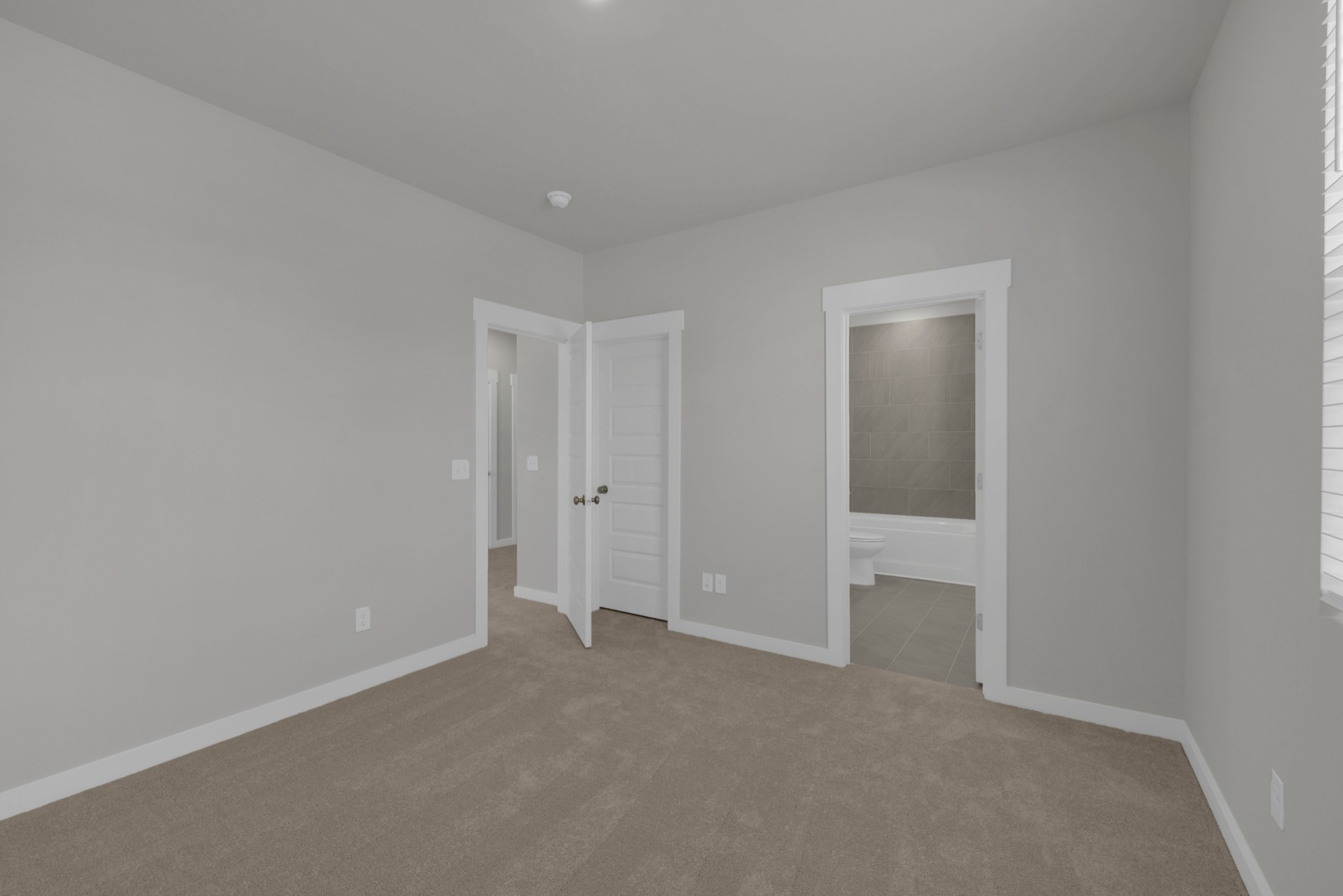 4512 Cresto Loop