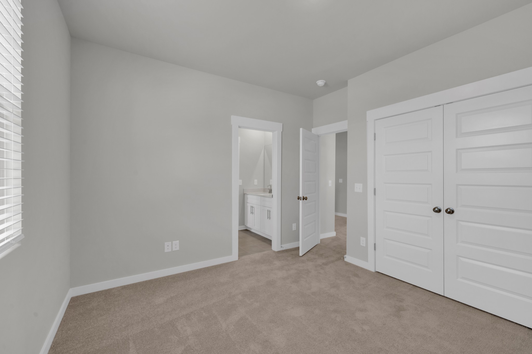4512 Cresto Loop