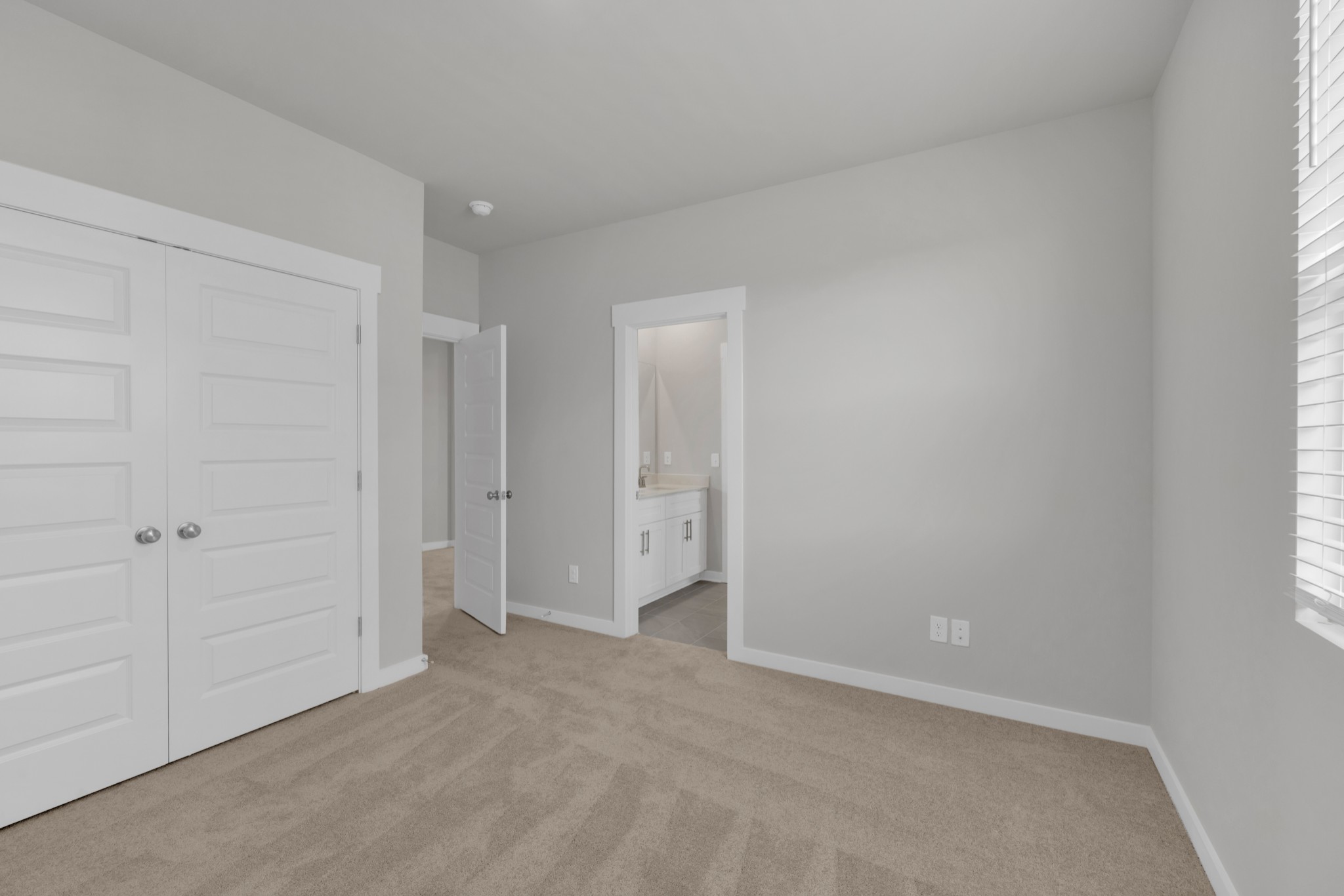 4512 Cresto Loop