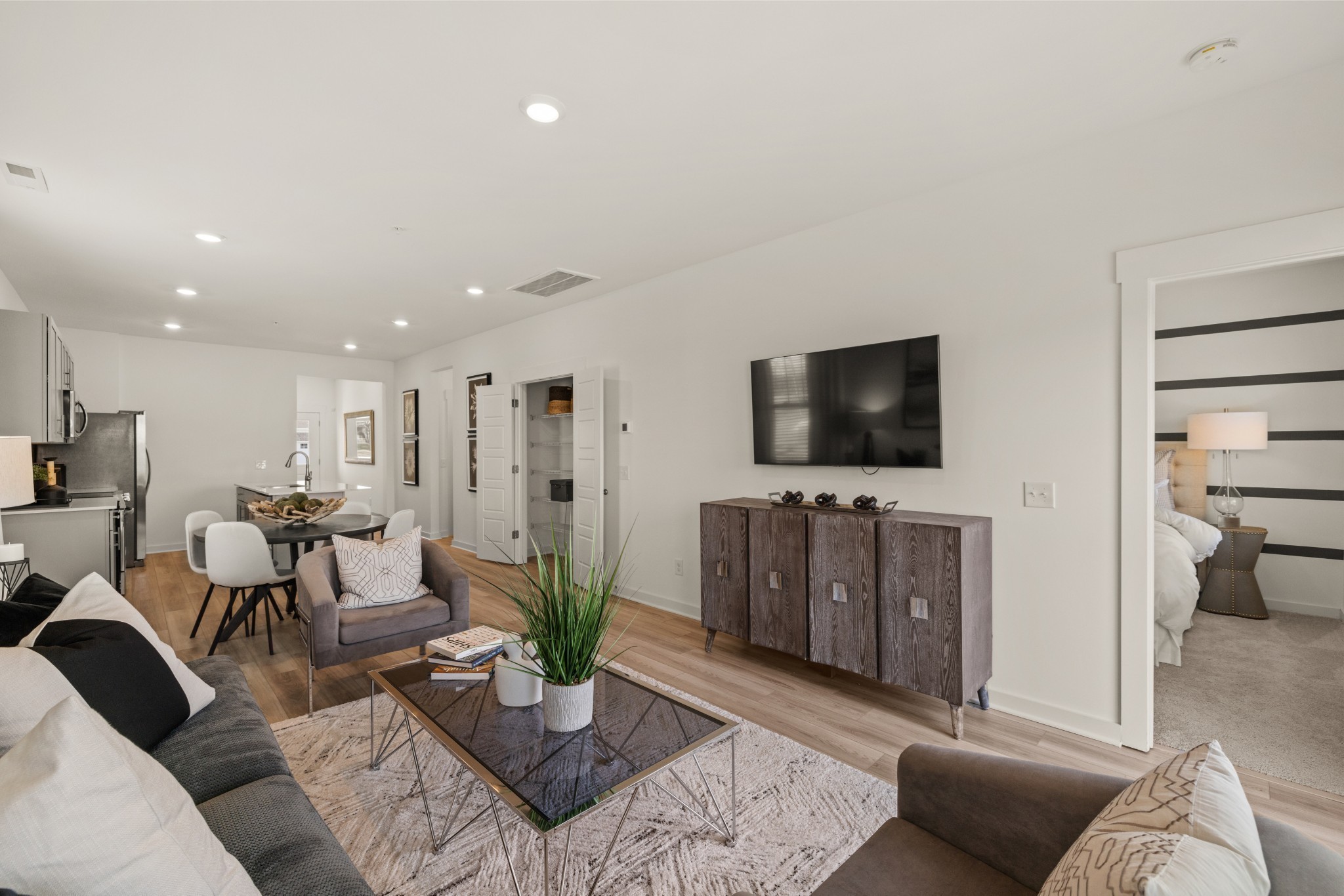 1714 Manuka Lane