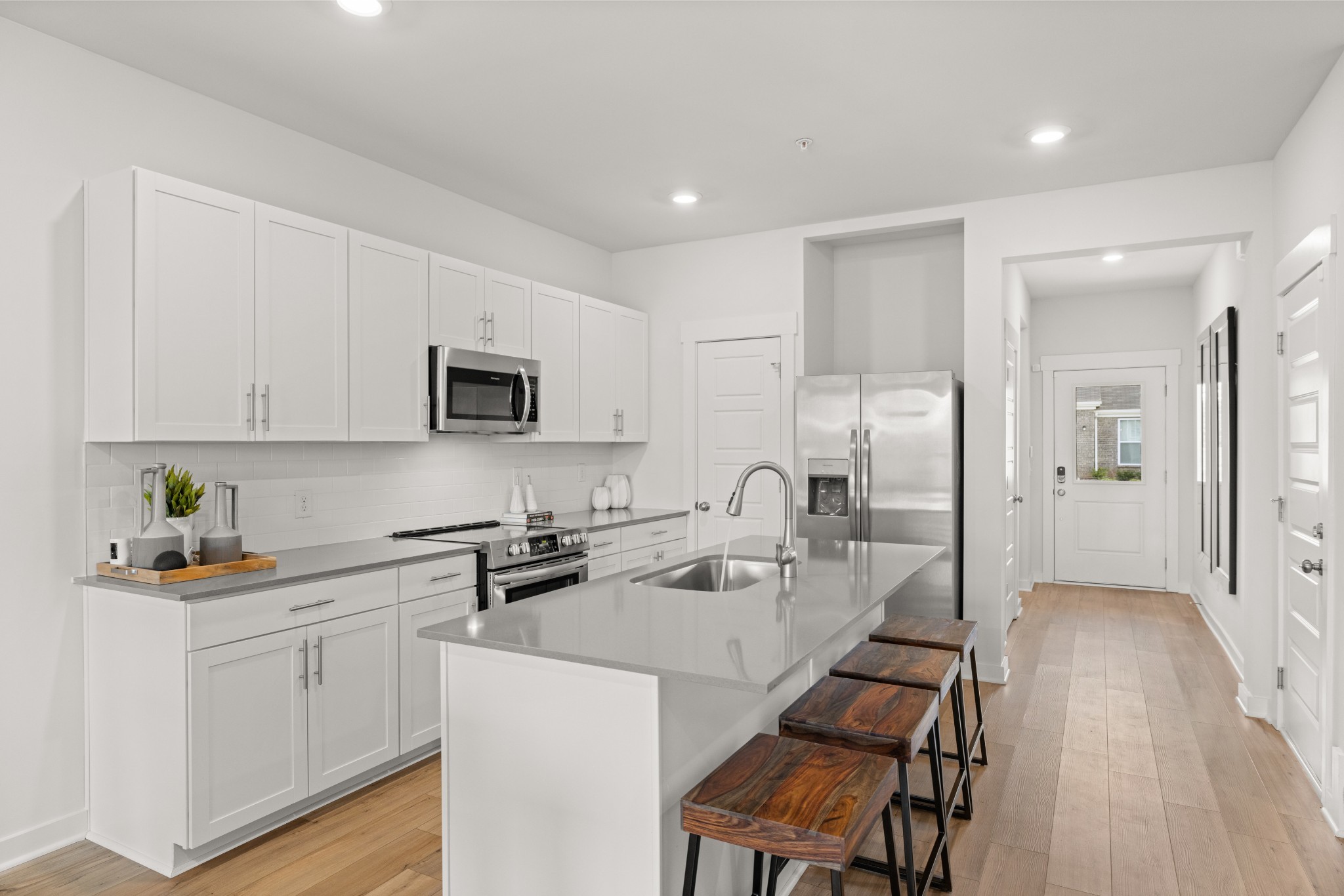 1613 Manuka Lane