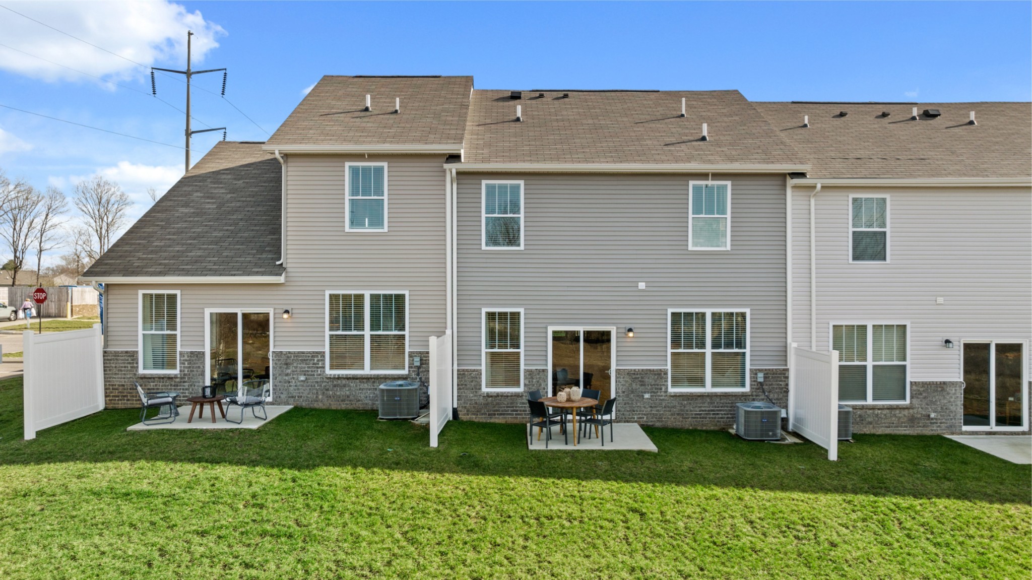 1613 Manuka Lane