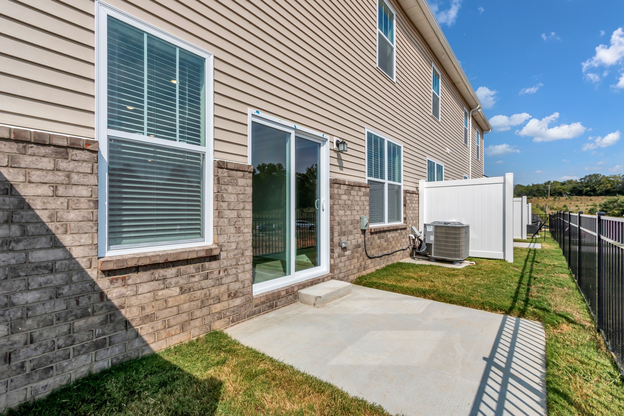 1613 Manuka Lane