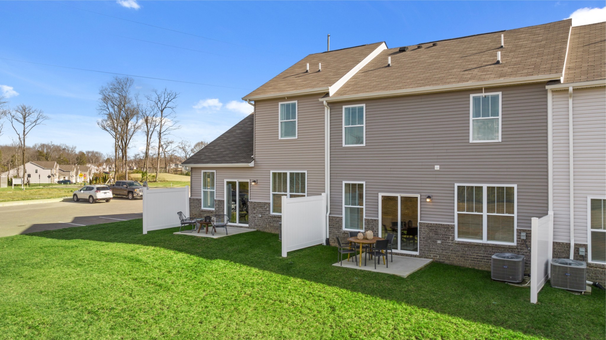 1613 Manuka Lane