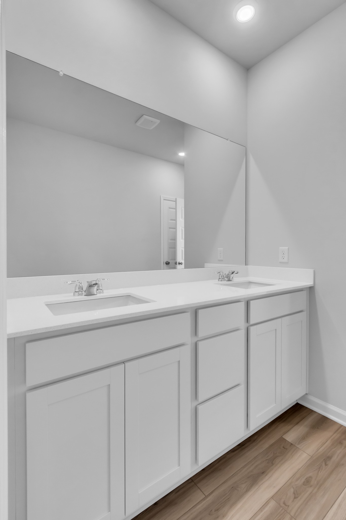 1613 Manuka Lane