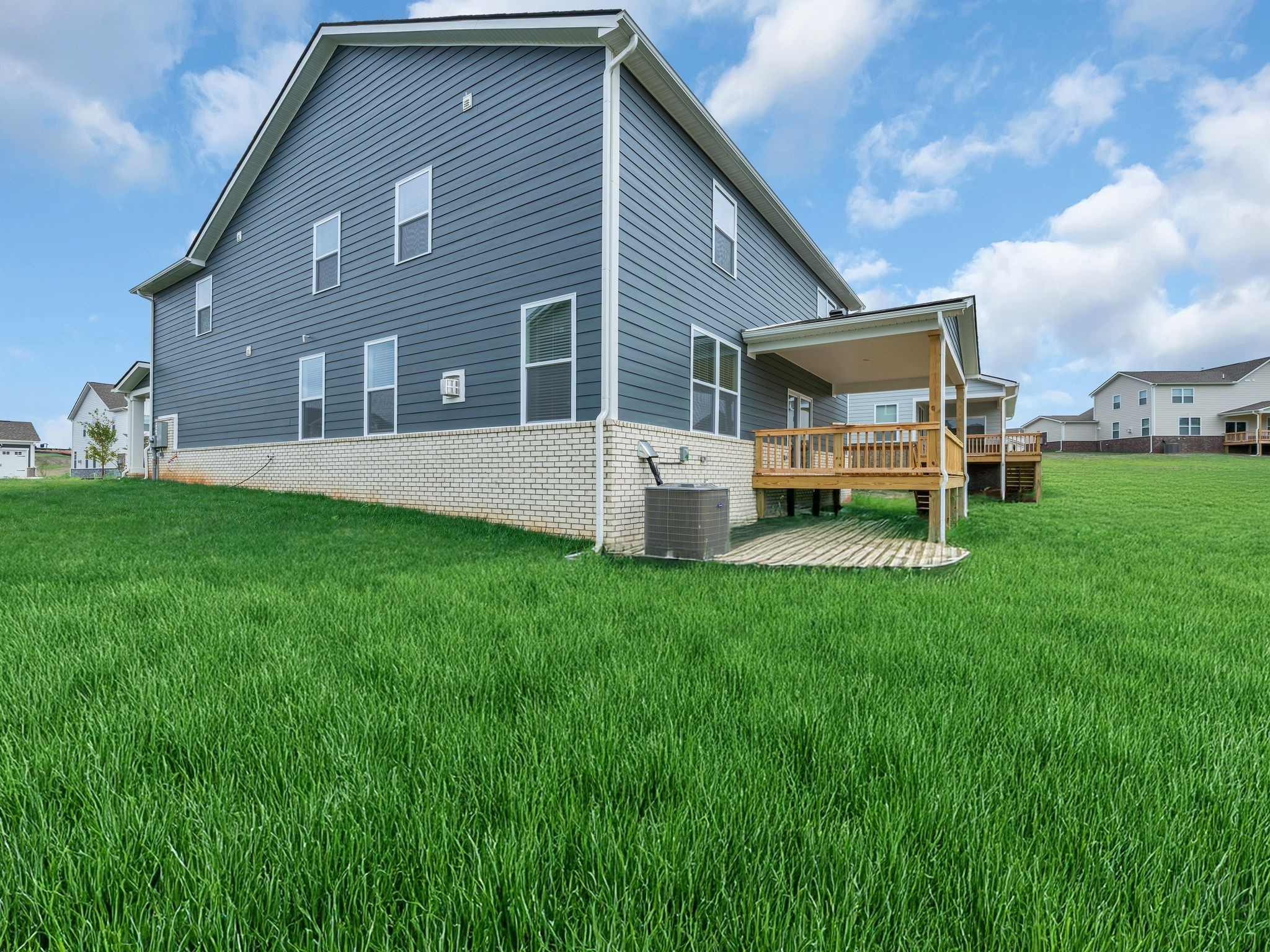 812 Bur Oak Court
