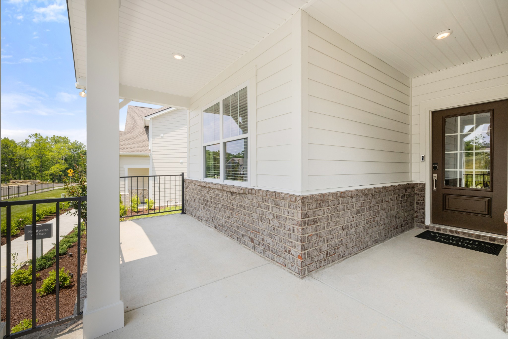 1011 NATURE LN