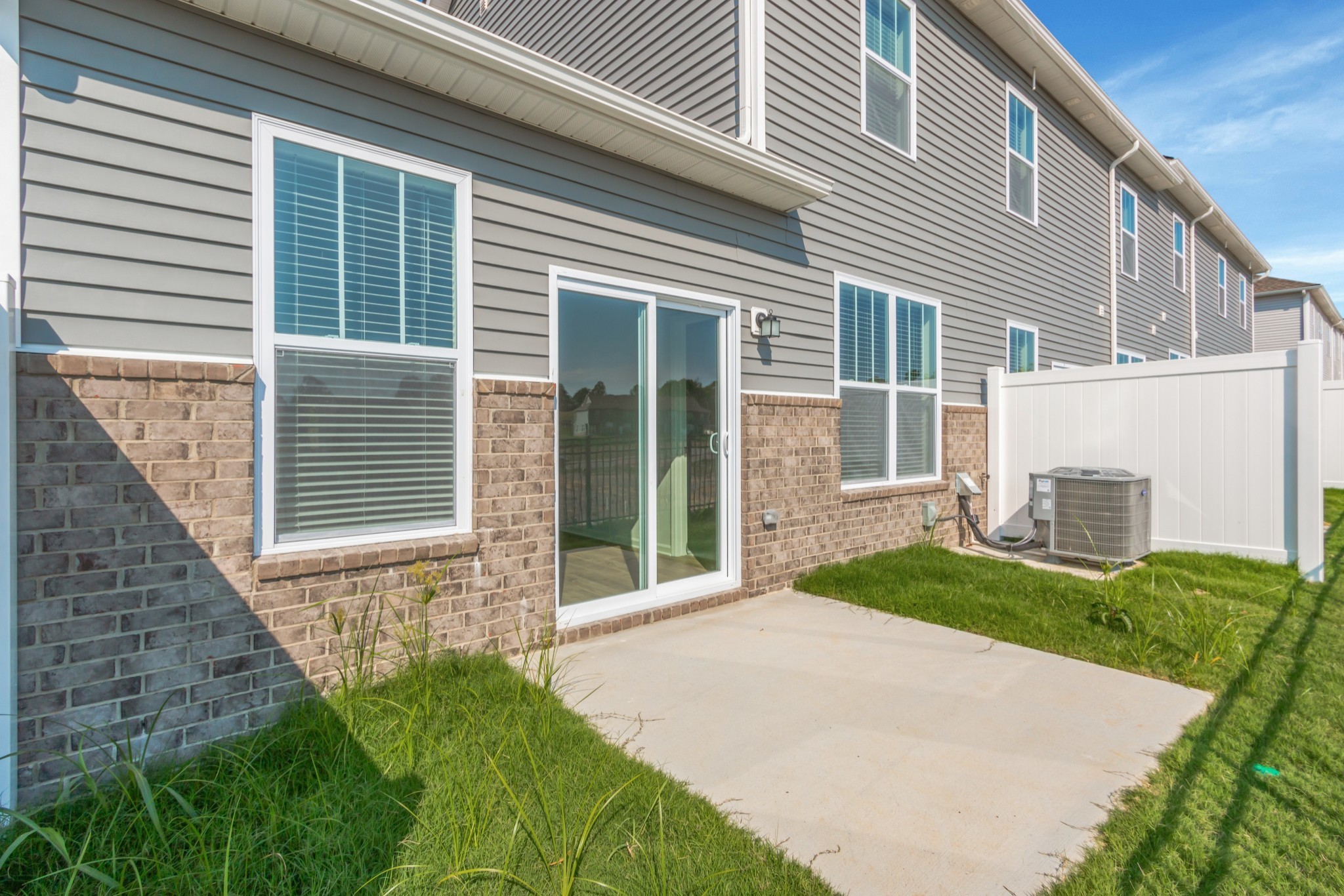 1744 Manuka Lane