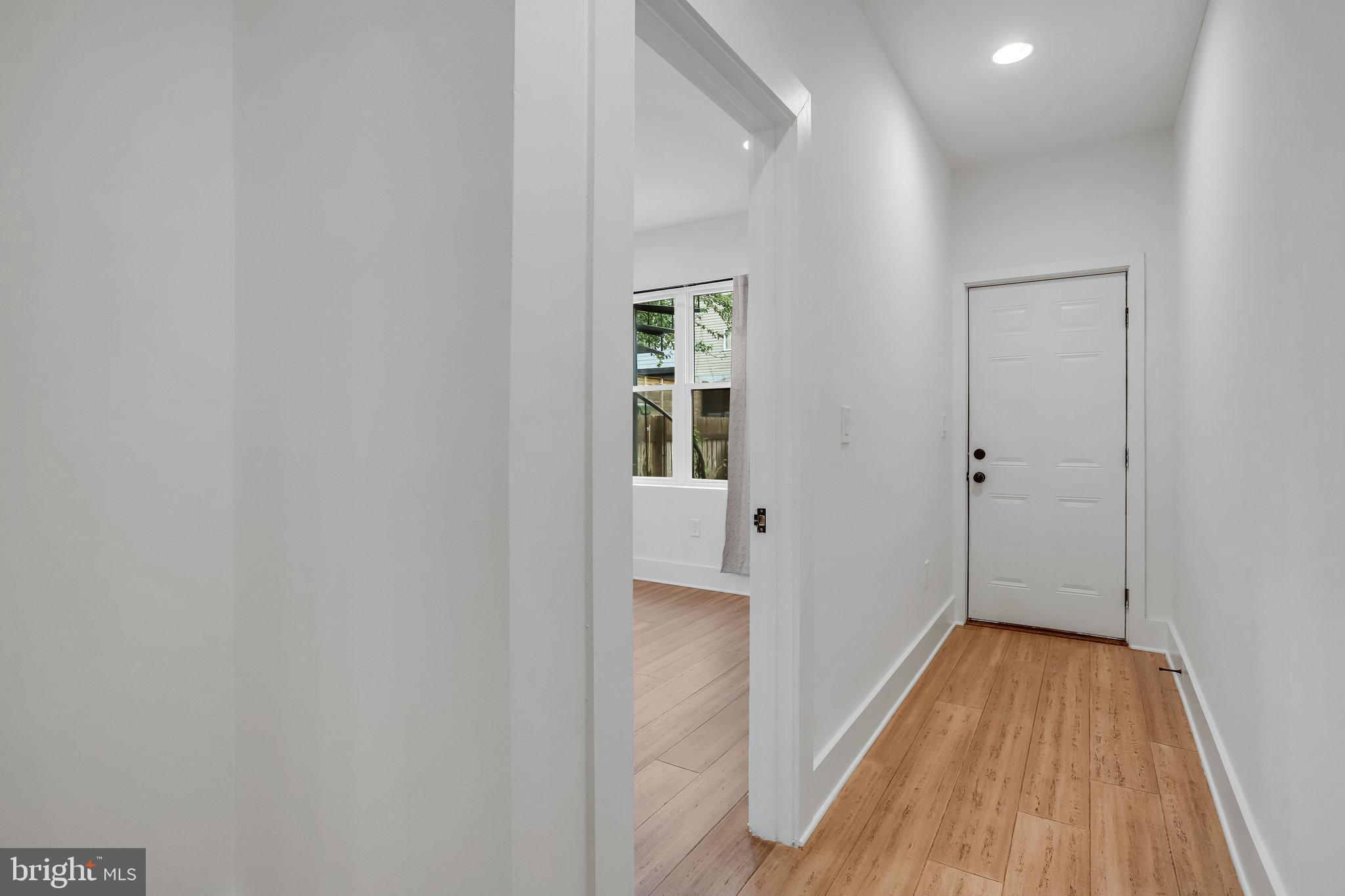 1225 RAUM STREET NE 1