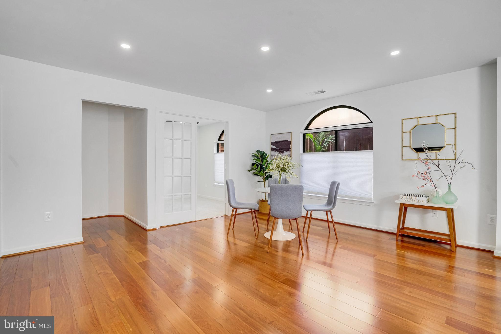 1029 N STUART STREET 115