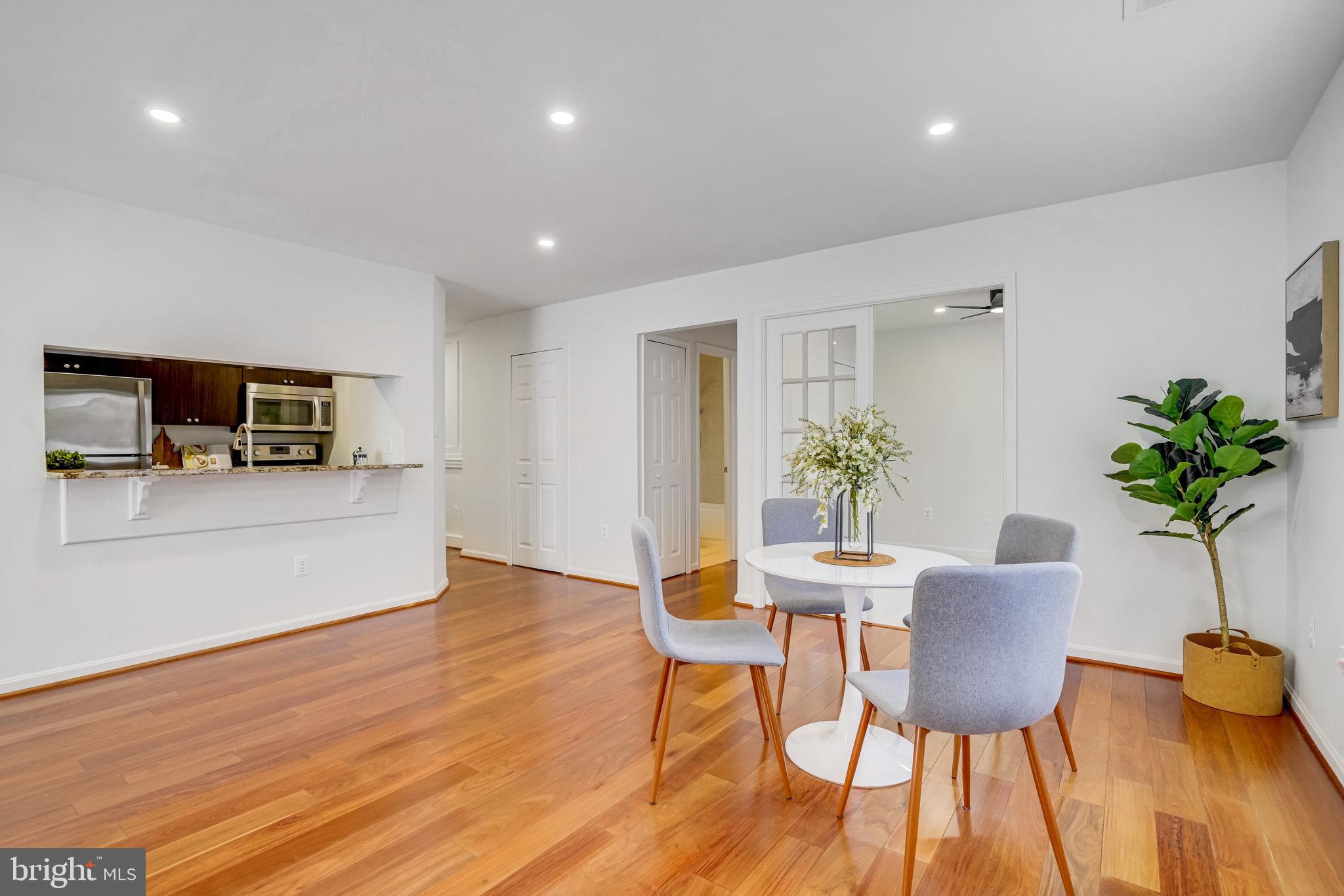 1029 N STUART STREET 115