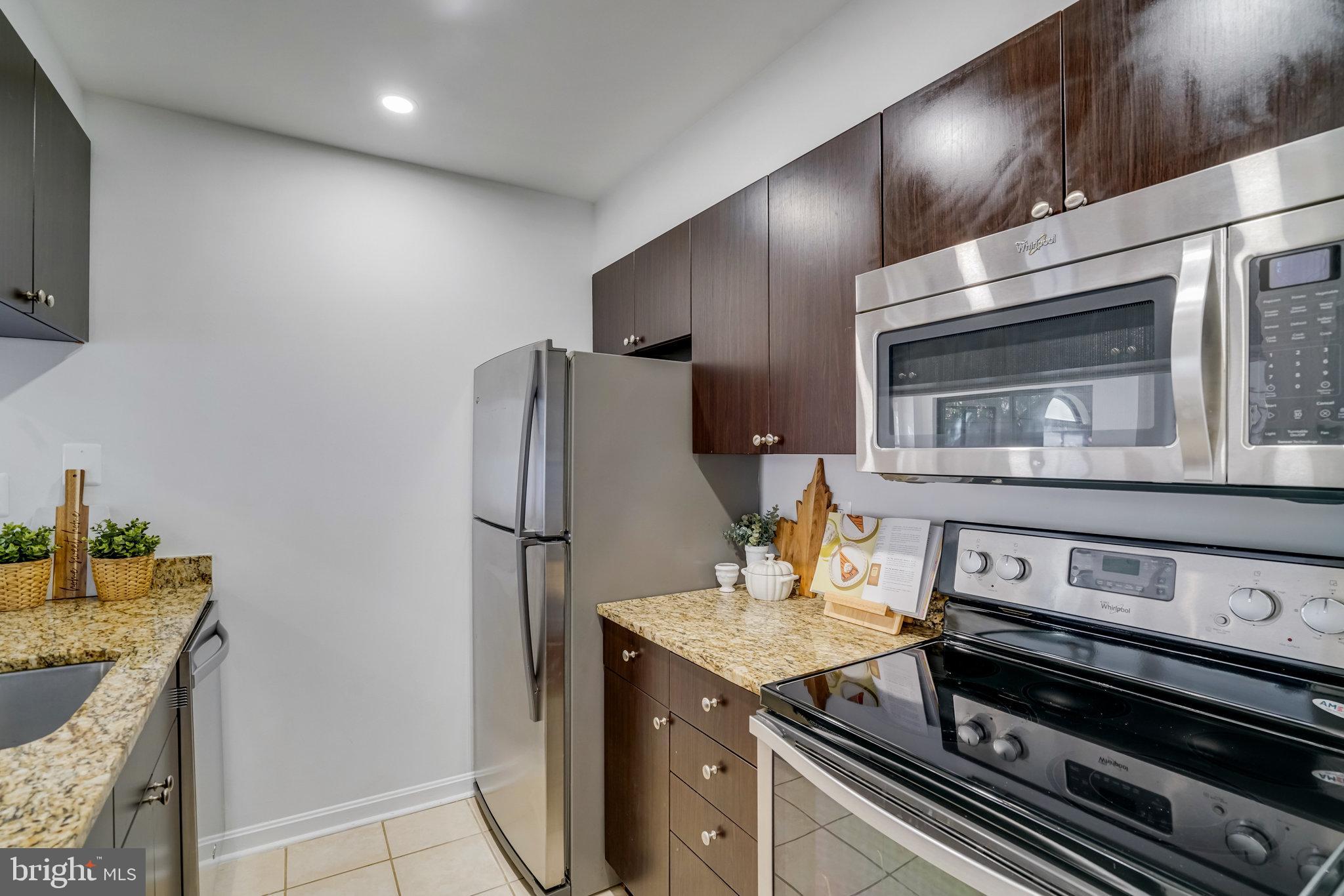 1029 N STUART STREET 115