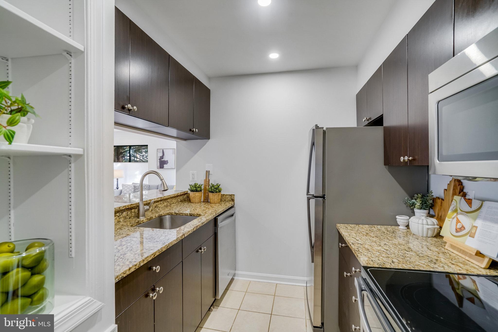 1029 N STUART STREET 115