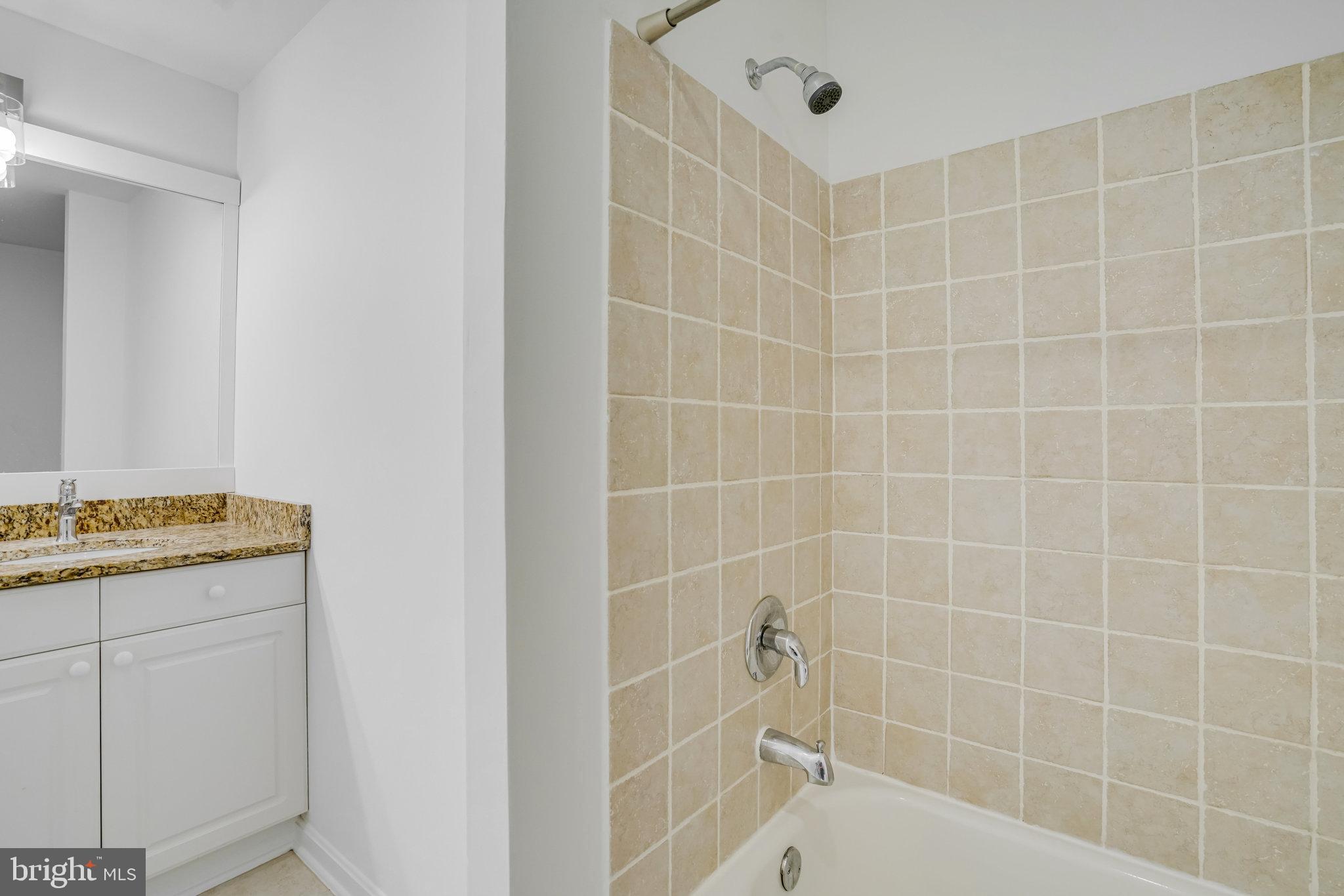 1029 N STUART STREET 115