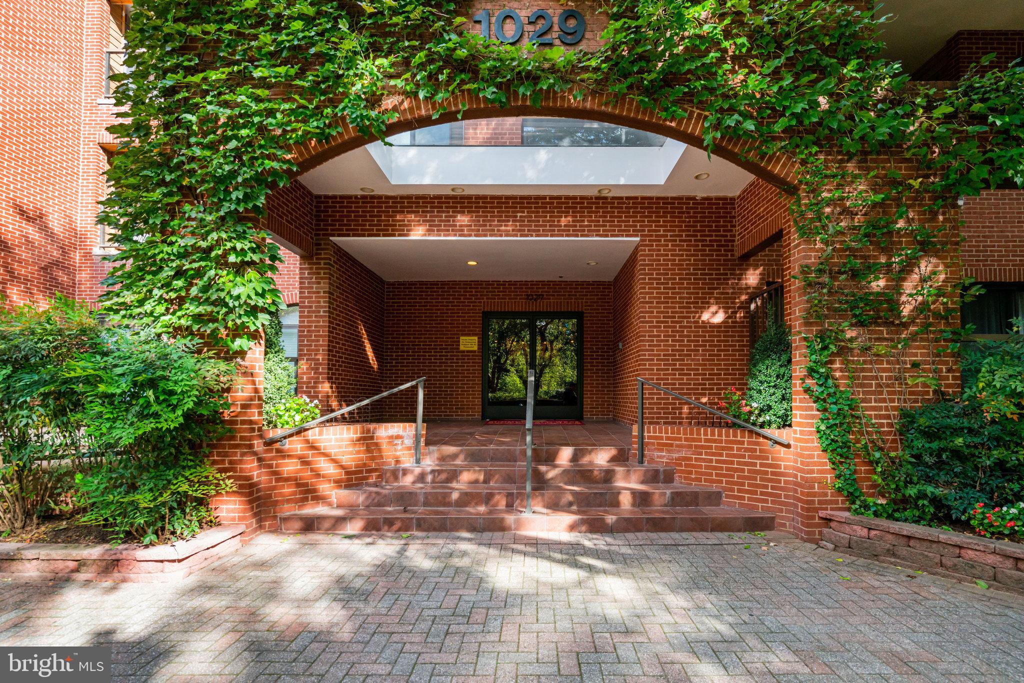 1029 N STUART STREET 115