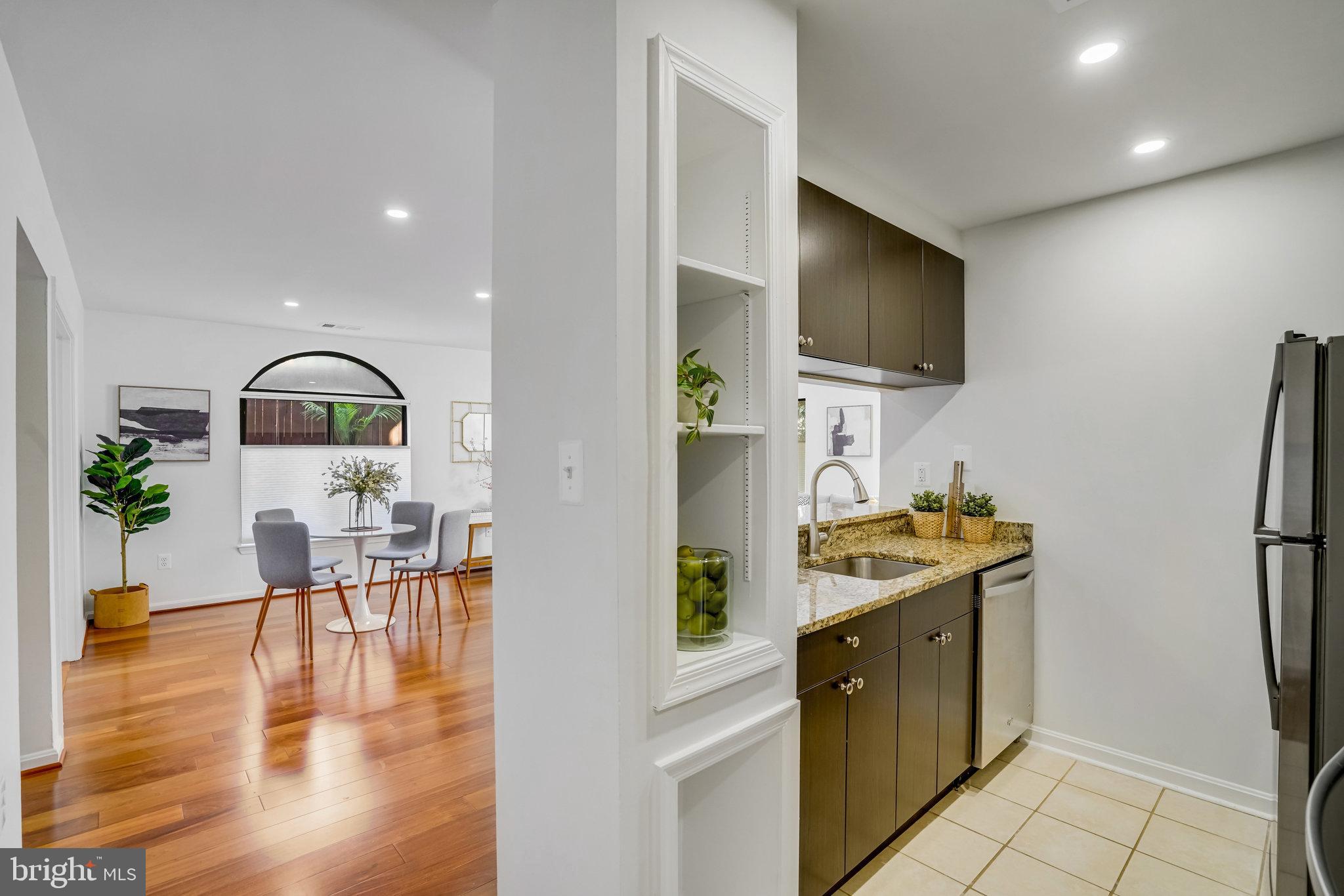 1029 N STUART STREET 115