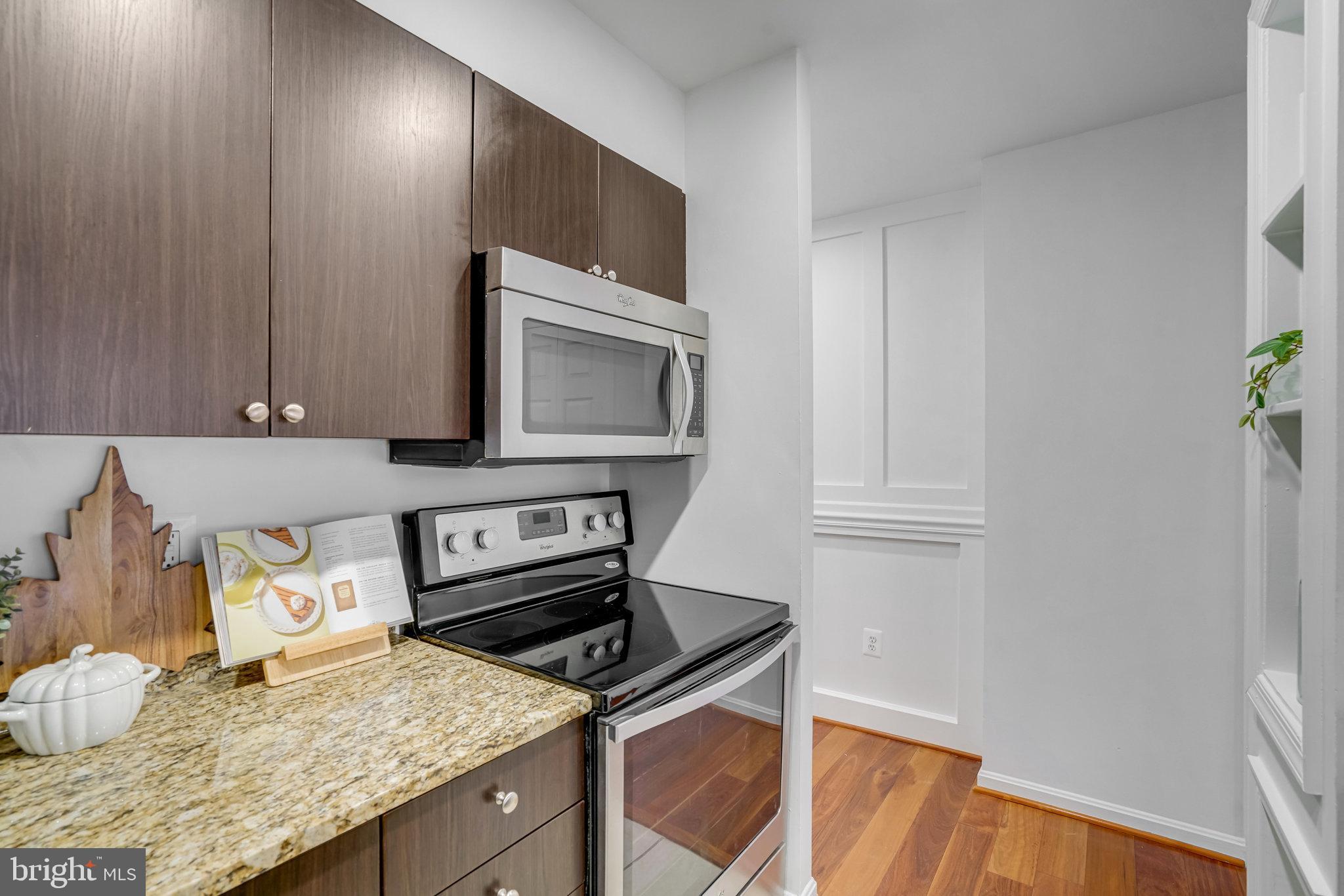 1029 N STUART STREET 115