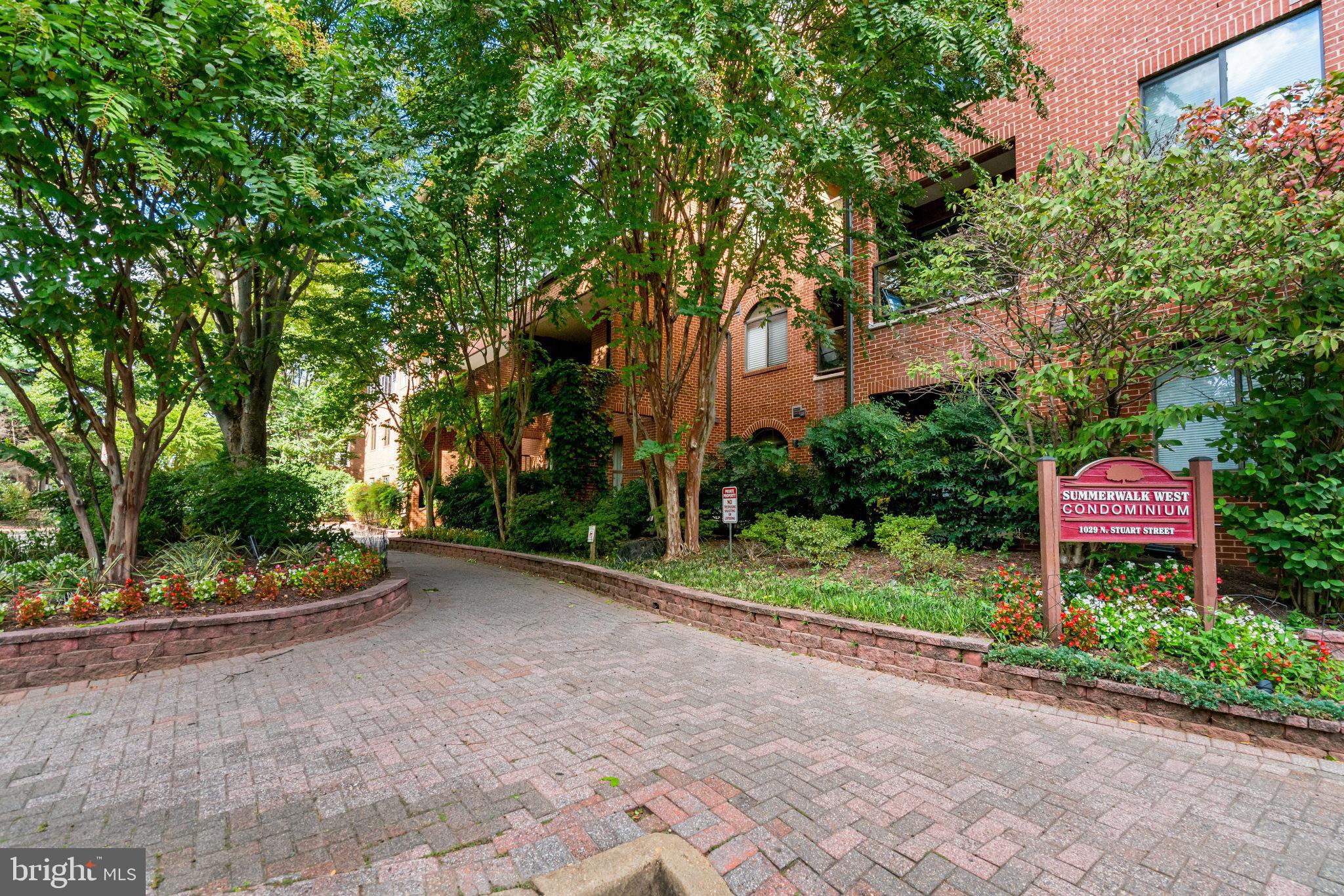 1029 N STUART STREET 115