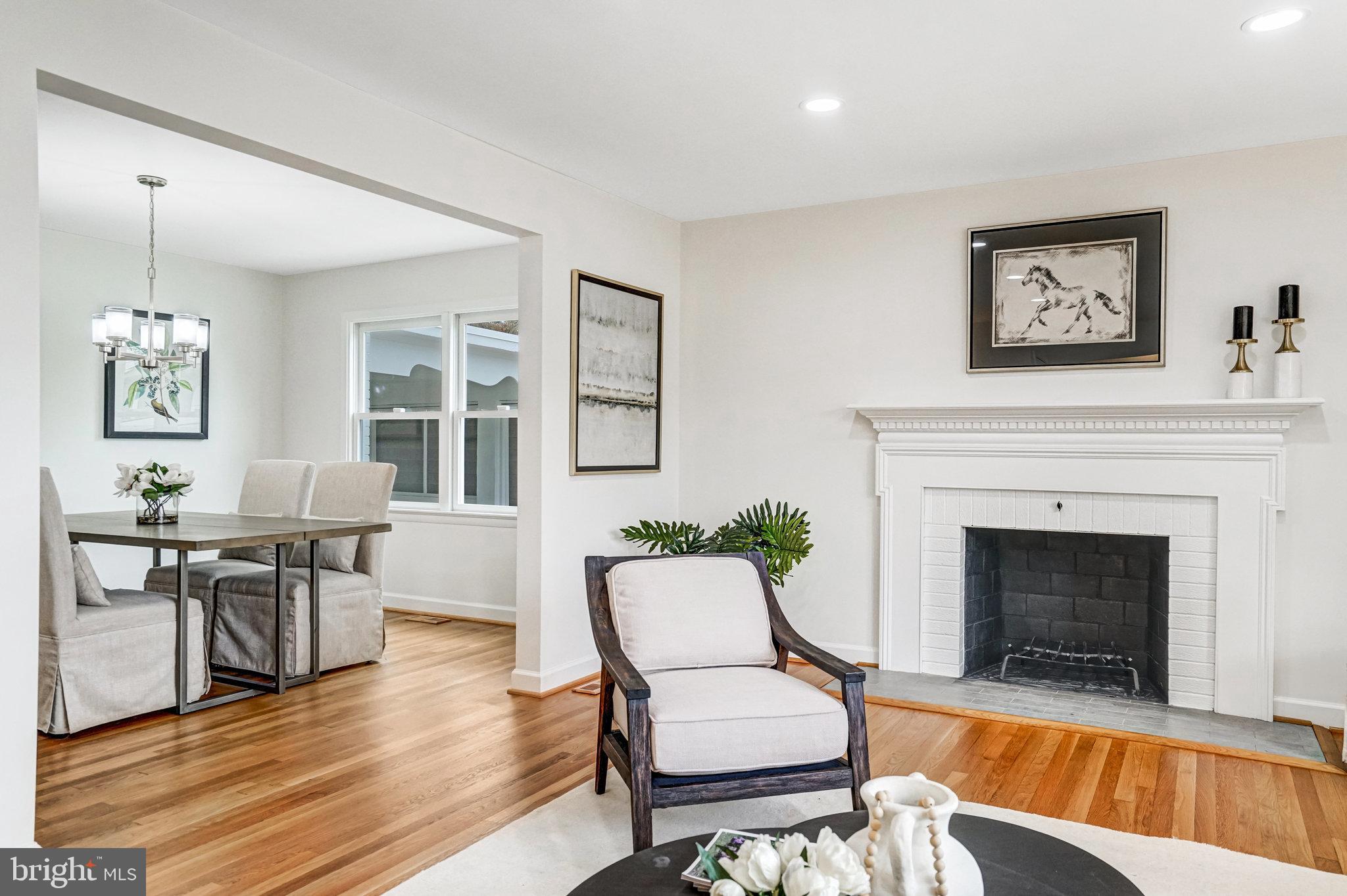 2642 ROBERT WALKER PLACE